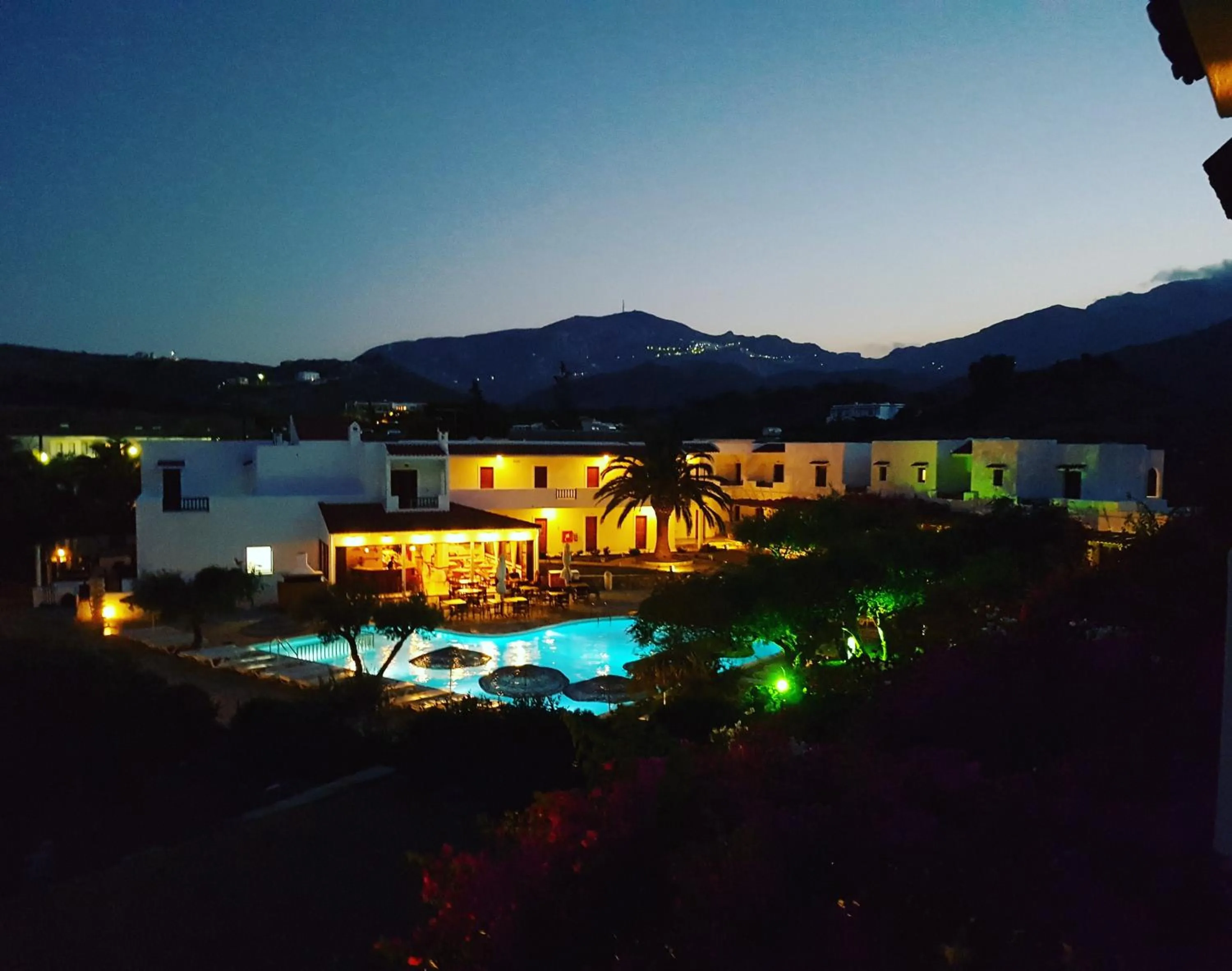 Astron Hotel