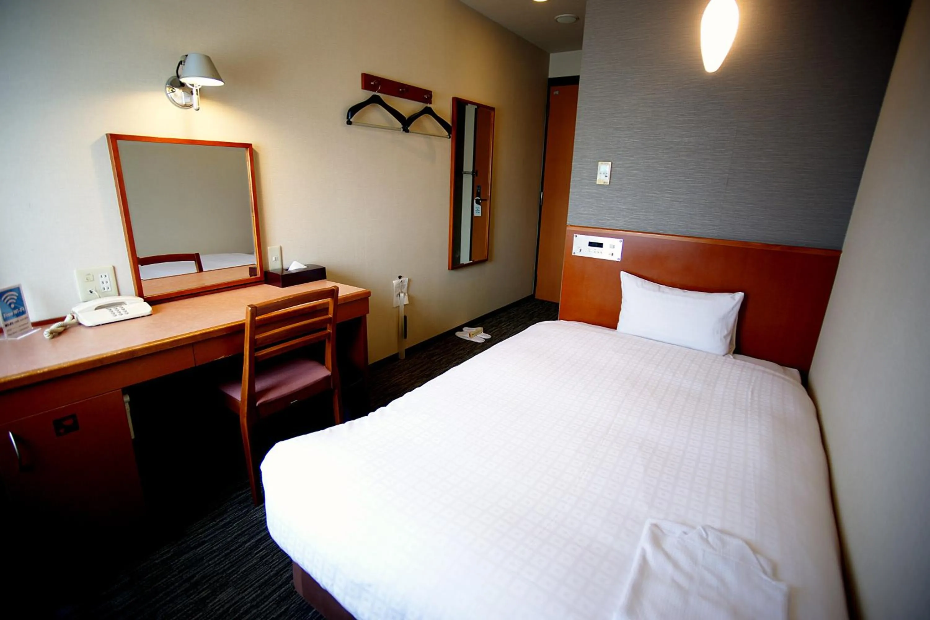 Bed in Sun Palace Hotel