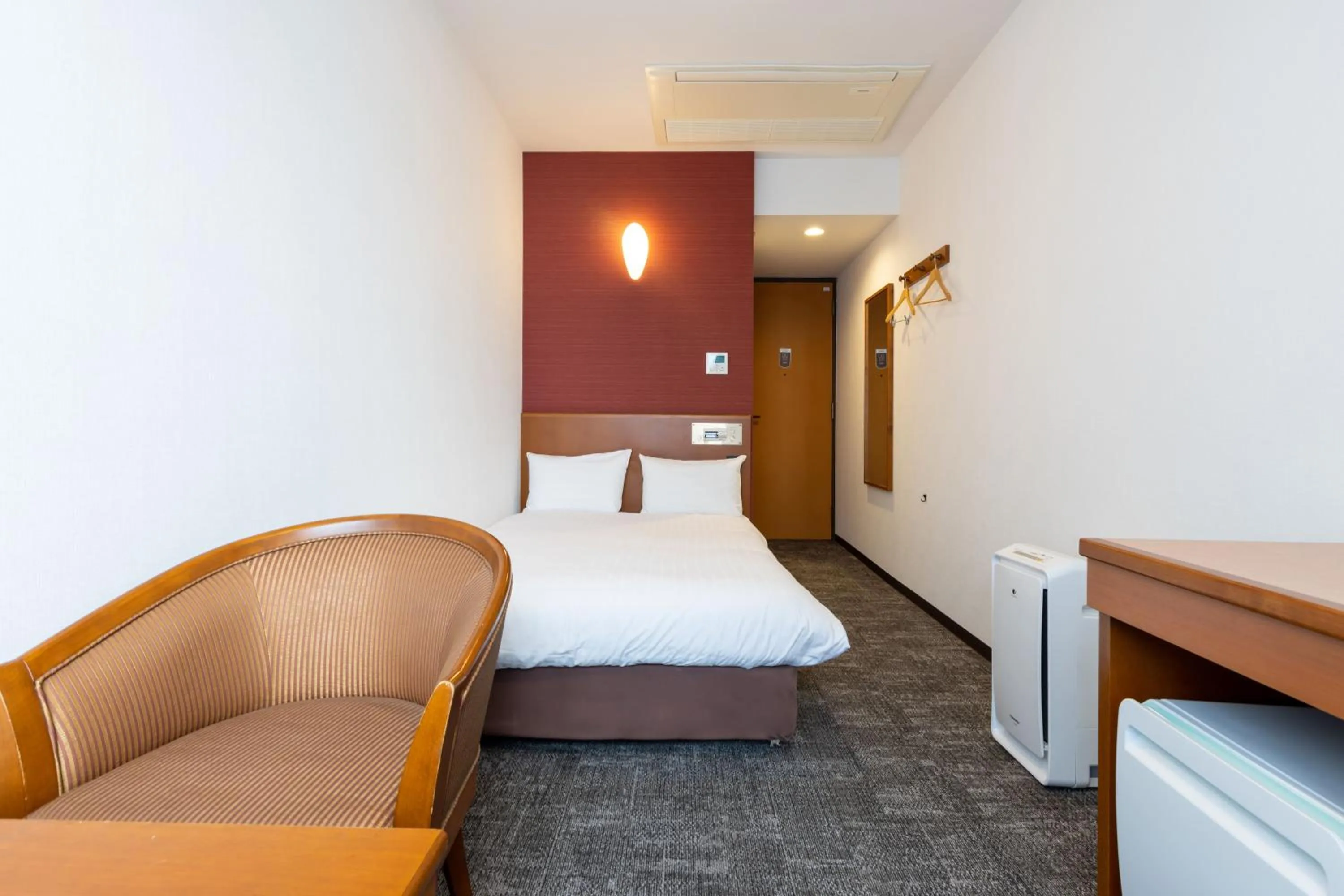 Photo of the whole room, Bed in Sun Palace Hotel