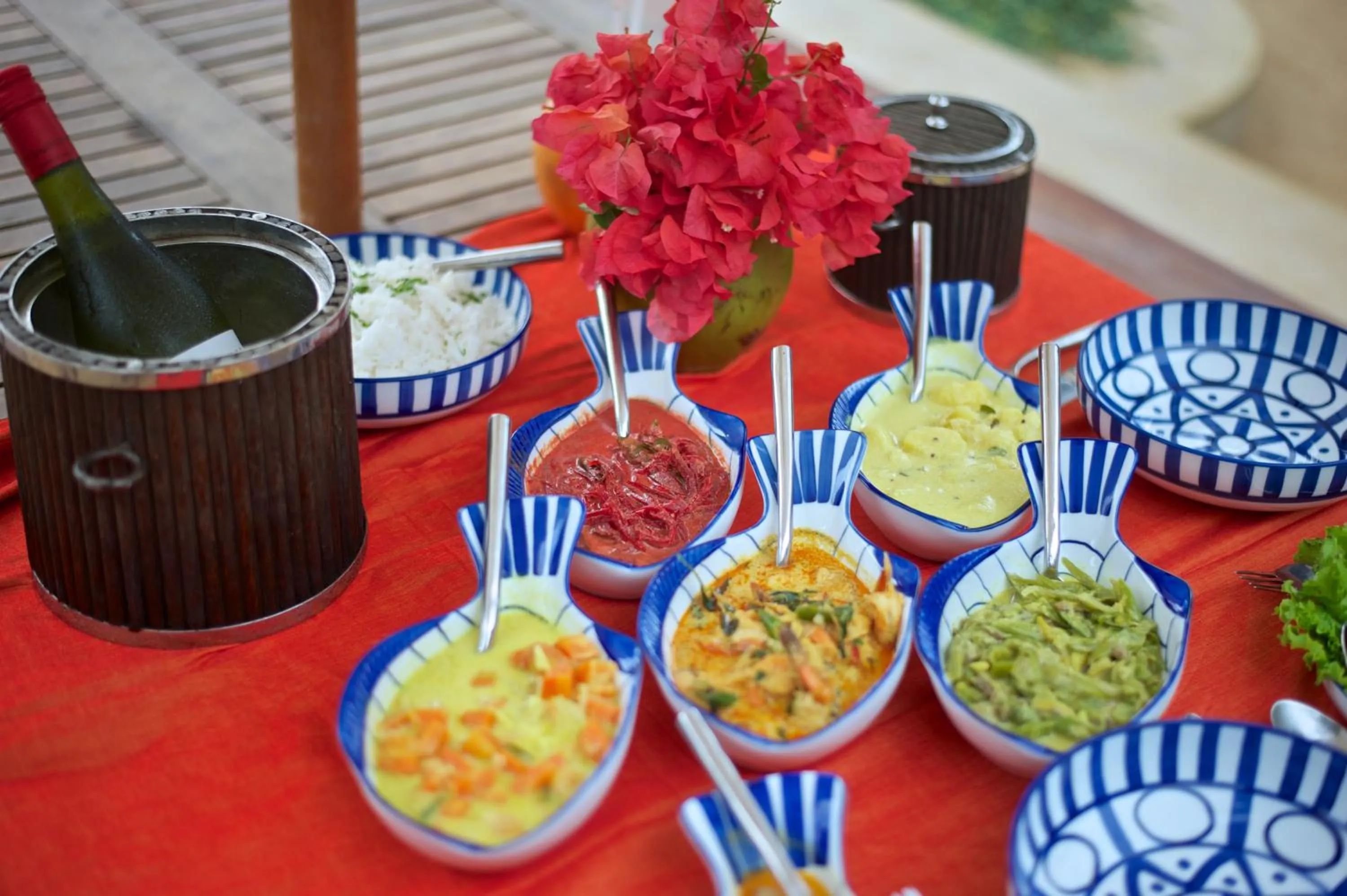 Food and drinks in Dolphin Beach Resort