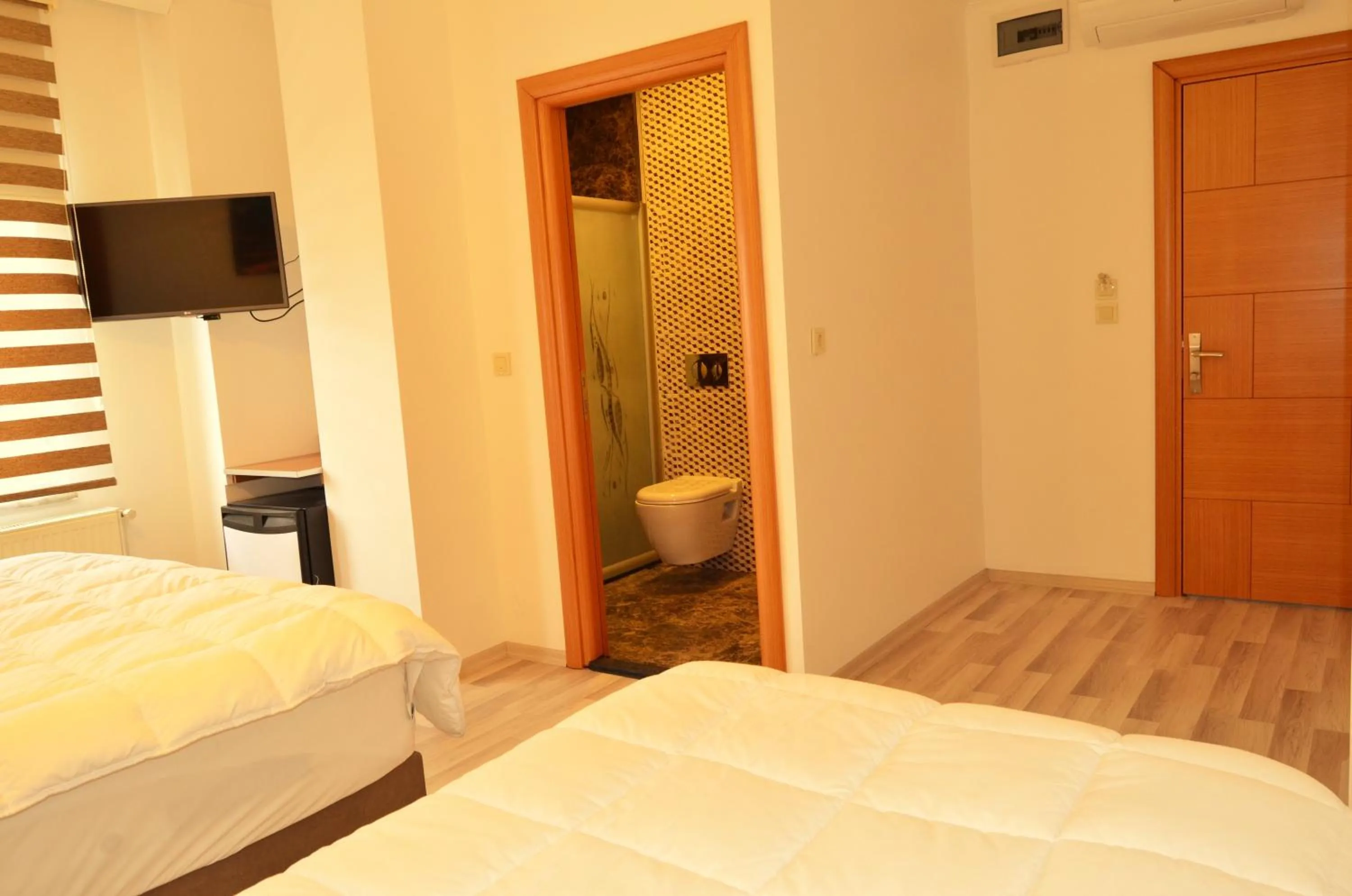 Photo of the whole room, Bed in Hotel Yonca