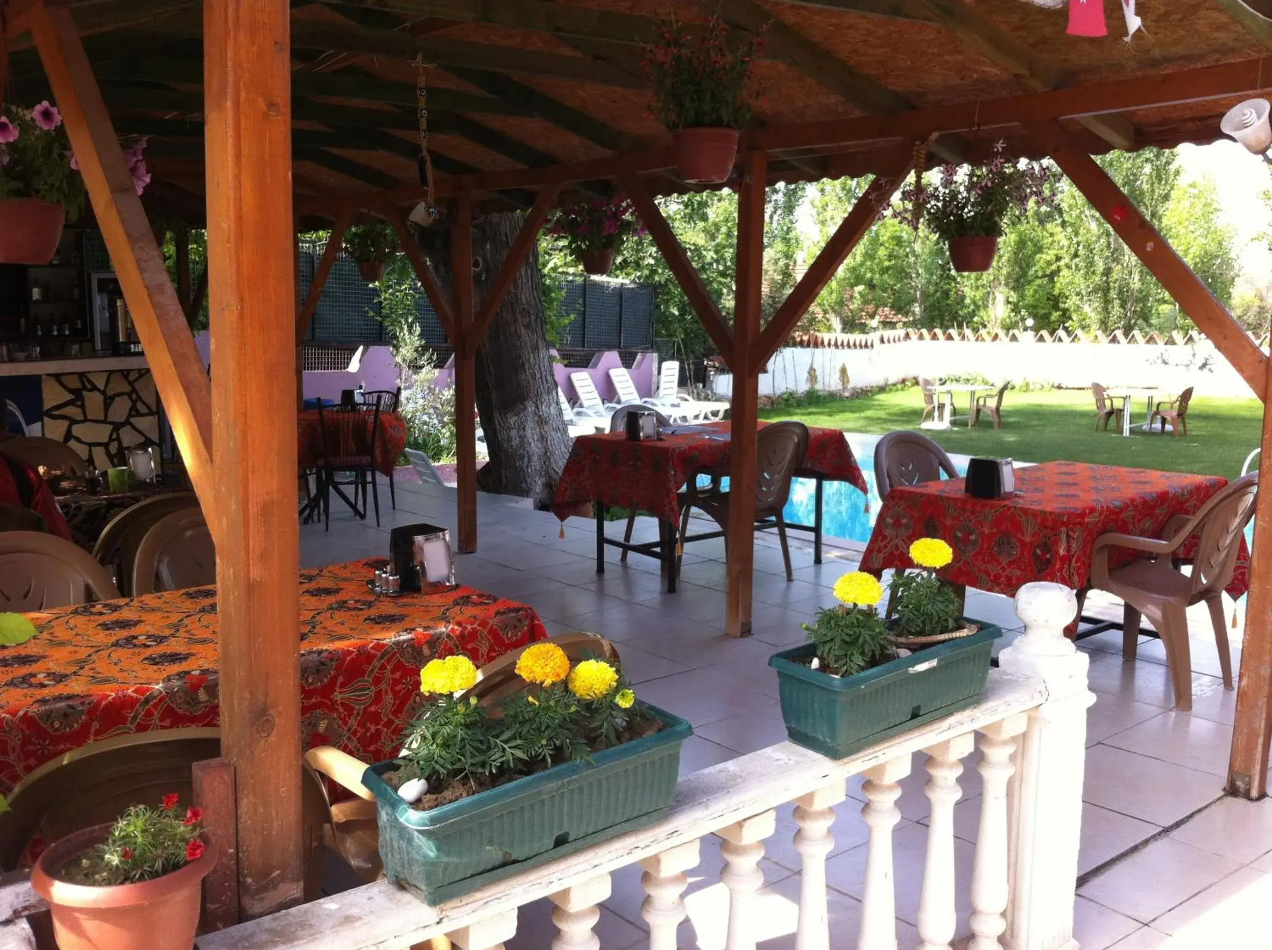 Restaurant/places to eat in Sunrise Aya Hotel Restaurant/places to eat in Sunrise Aya Hotel