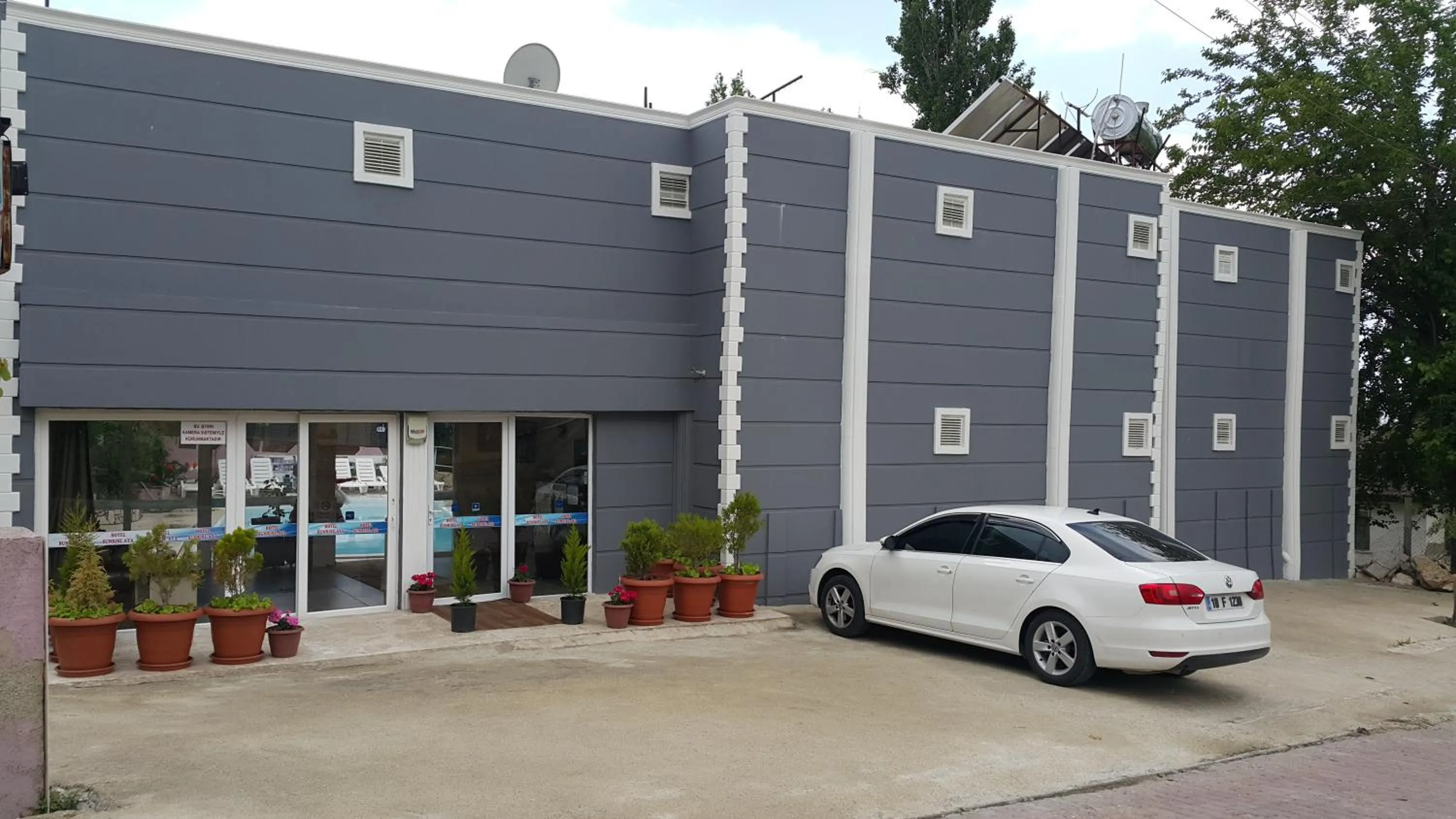 Facade/entrance in Sunrise Aya Hotel