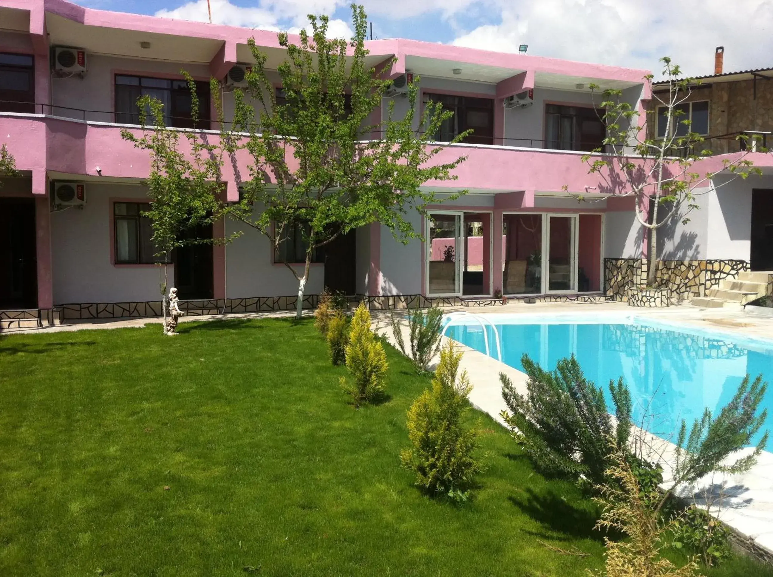 Swimming pool in Sunrise Aya Hotel Swimming pool in Sunrise Aya Hotel