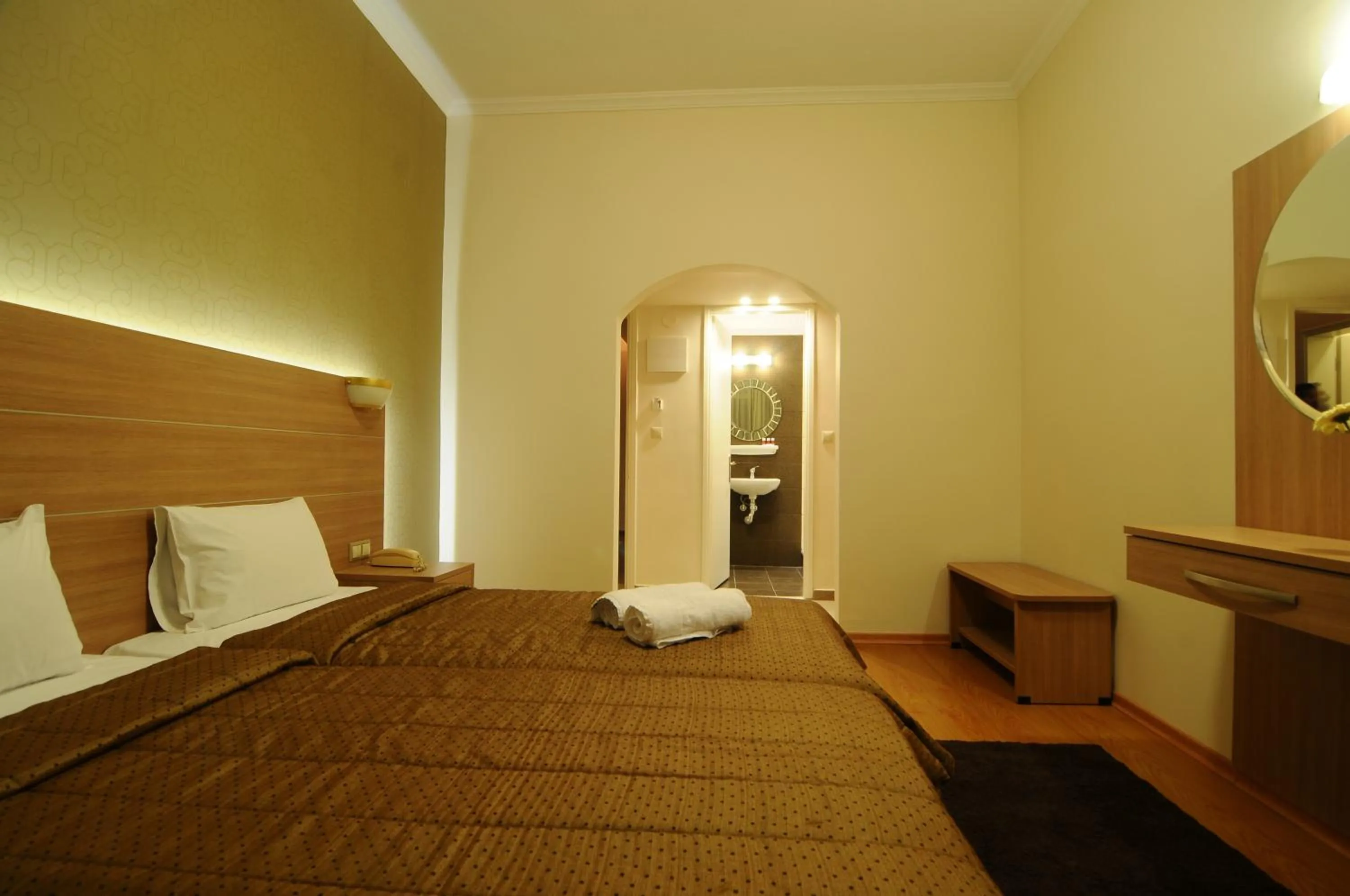 Photo of the whole room, Bed in Park Hotel