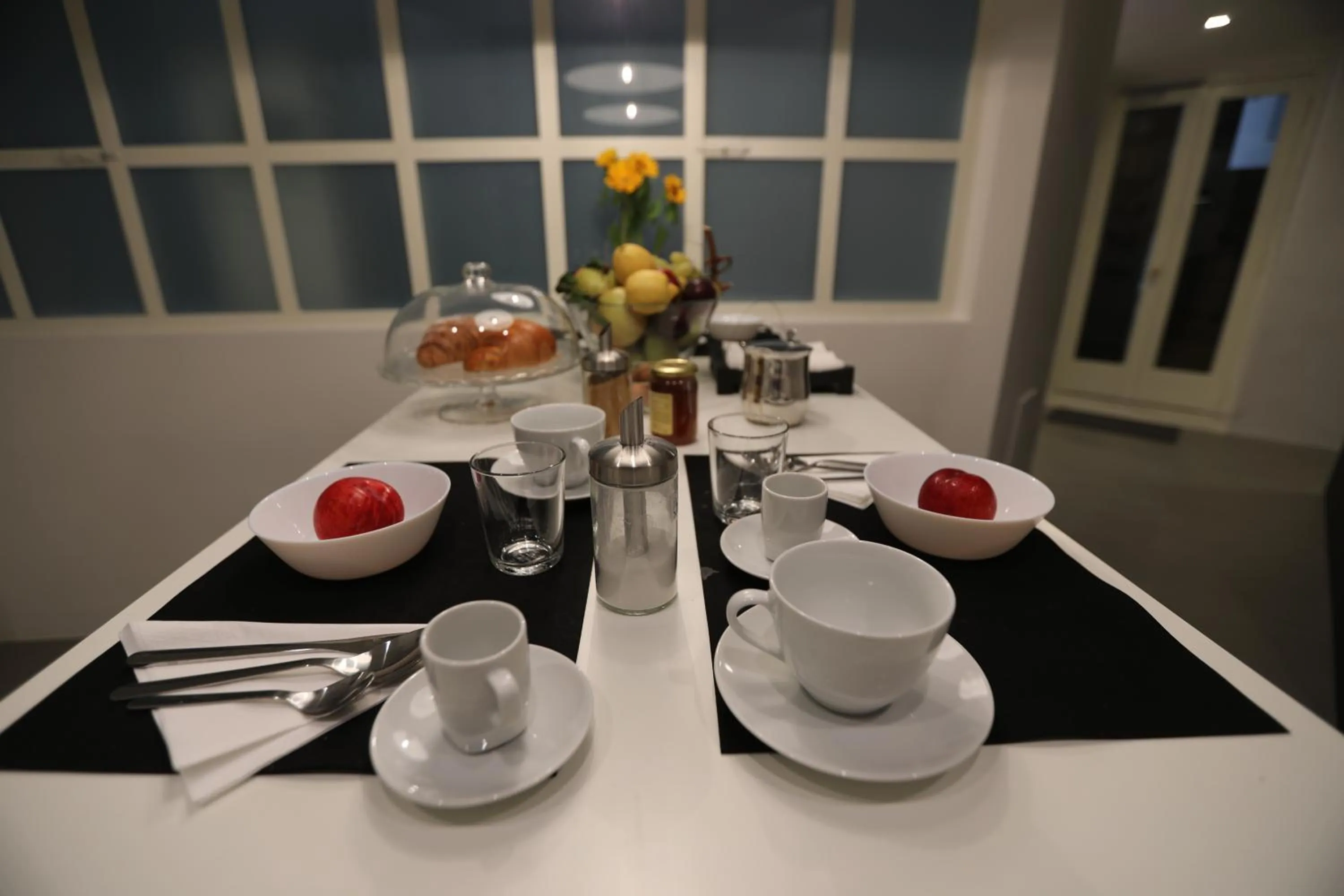 Coffee/tea facilities in The Station Napoli