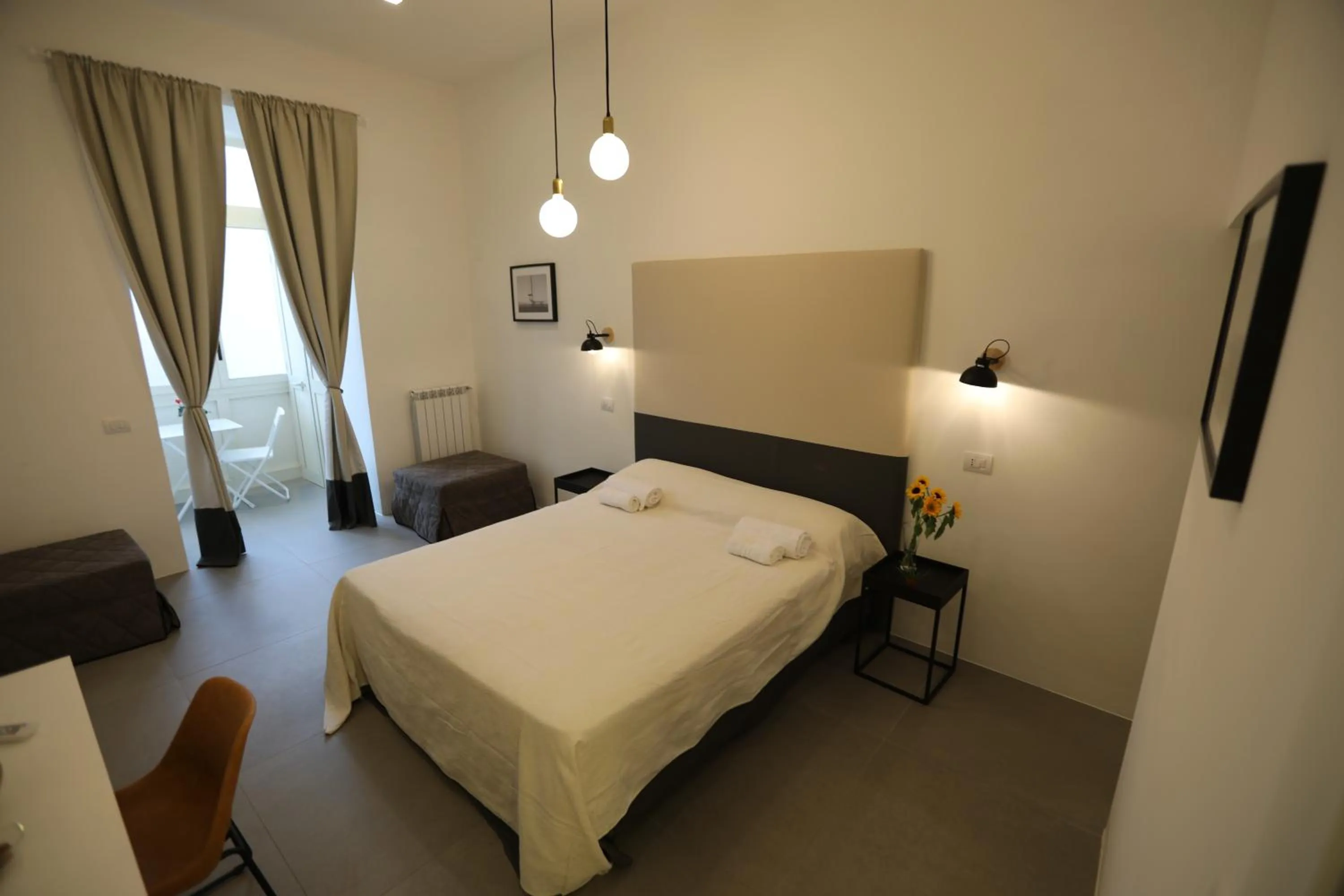 Bed in The Station Napoli