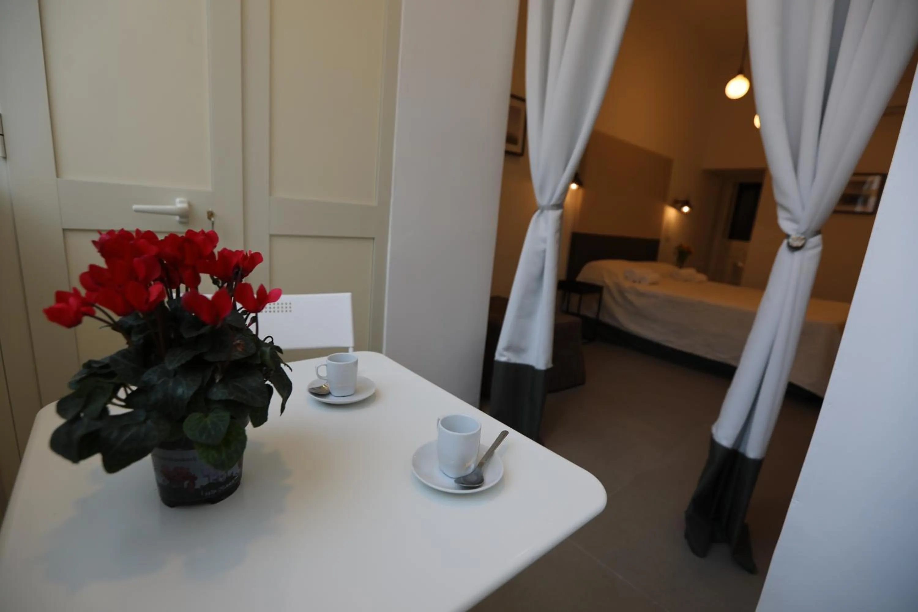 Bed in The Station Napoli