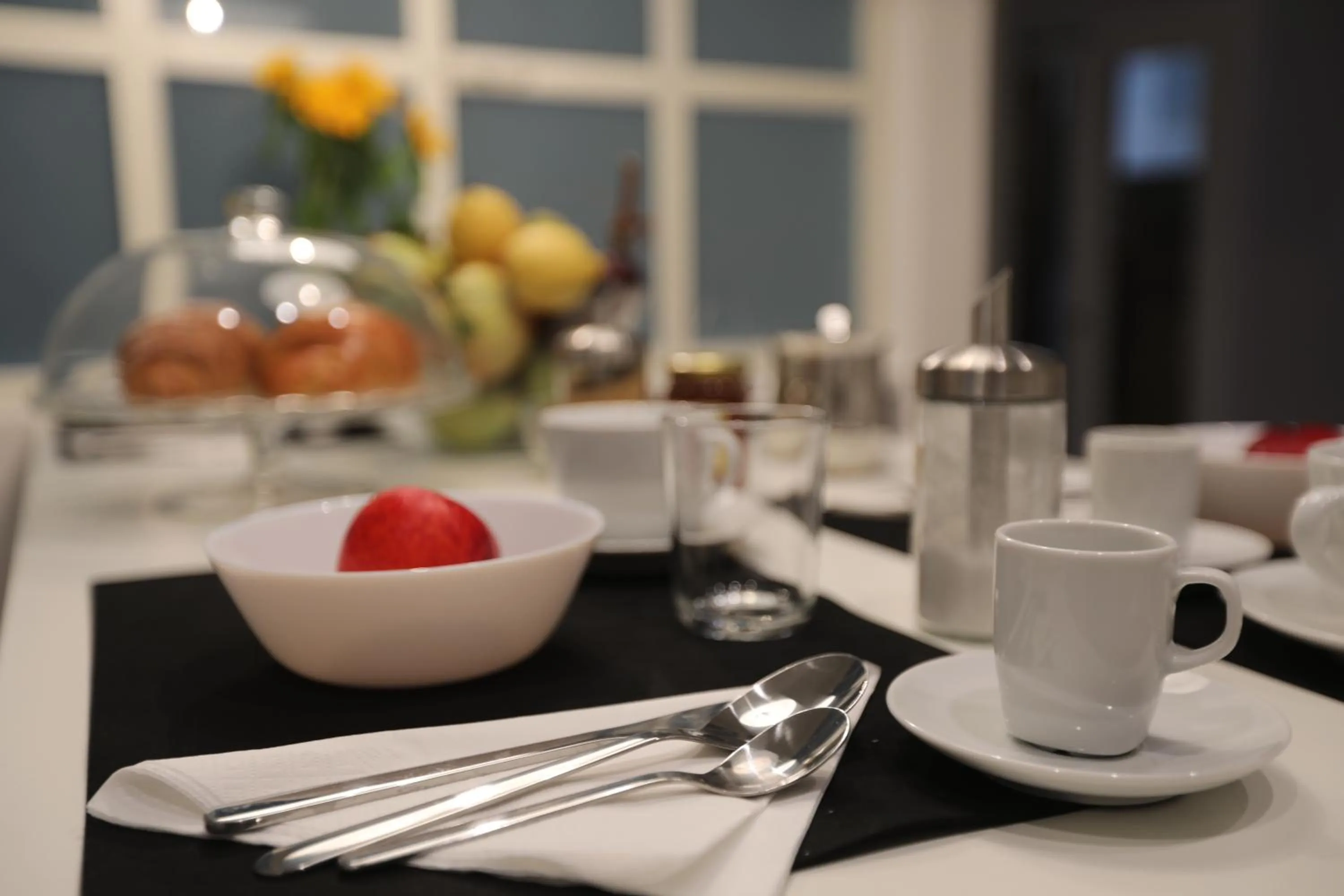 Breakfast in The Station Napoli