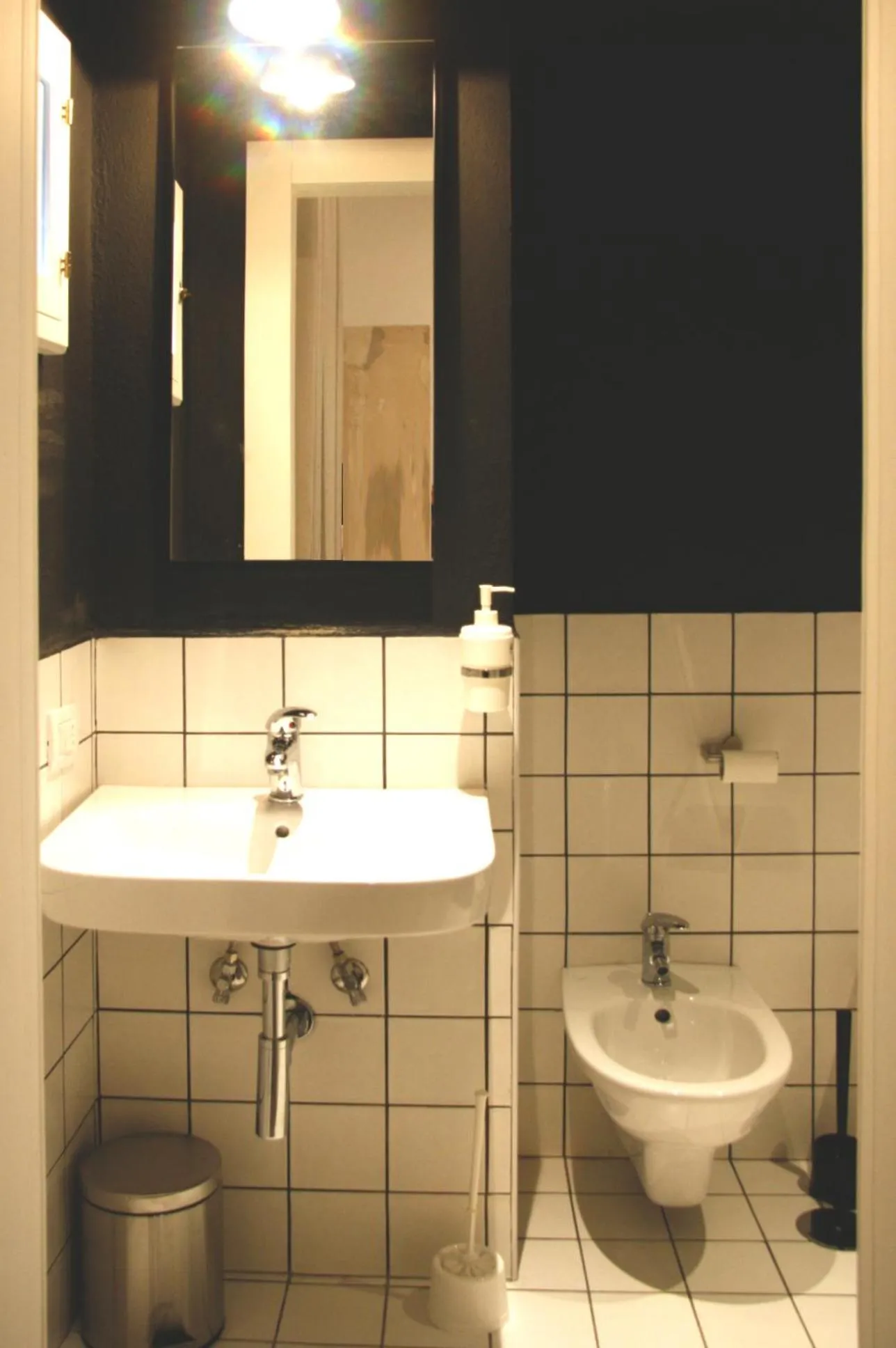 Shower in The Station Napoli