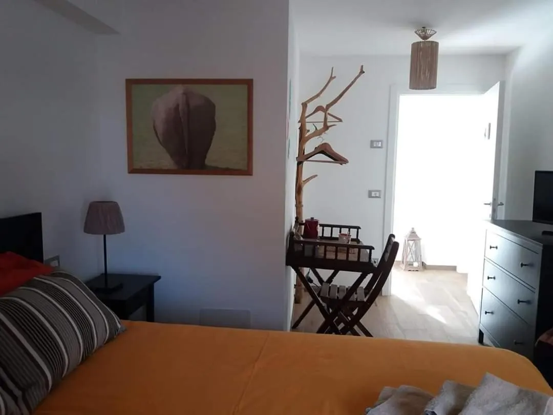 Bed in La Tana del Ghiro Locazione Turistica