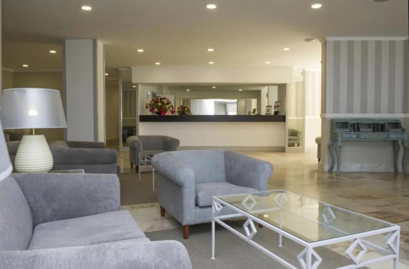 Lobby or reception in Florasol Residence Hotel - Dorisol hotels