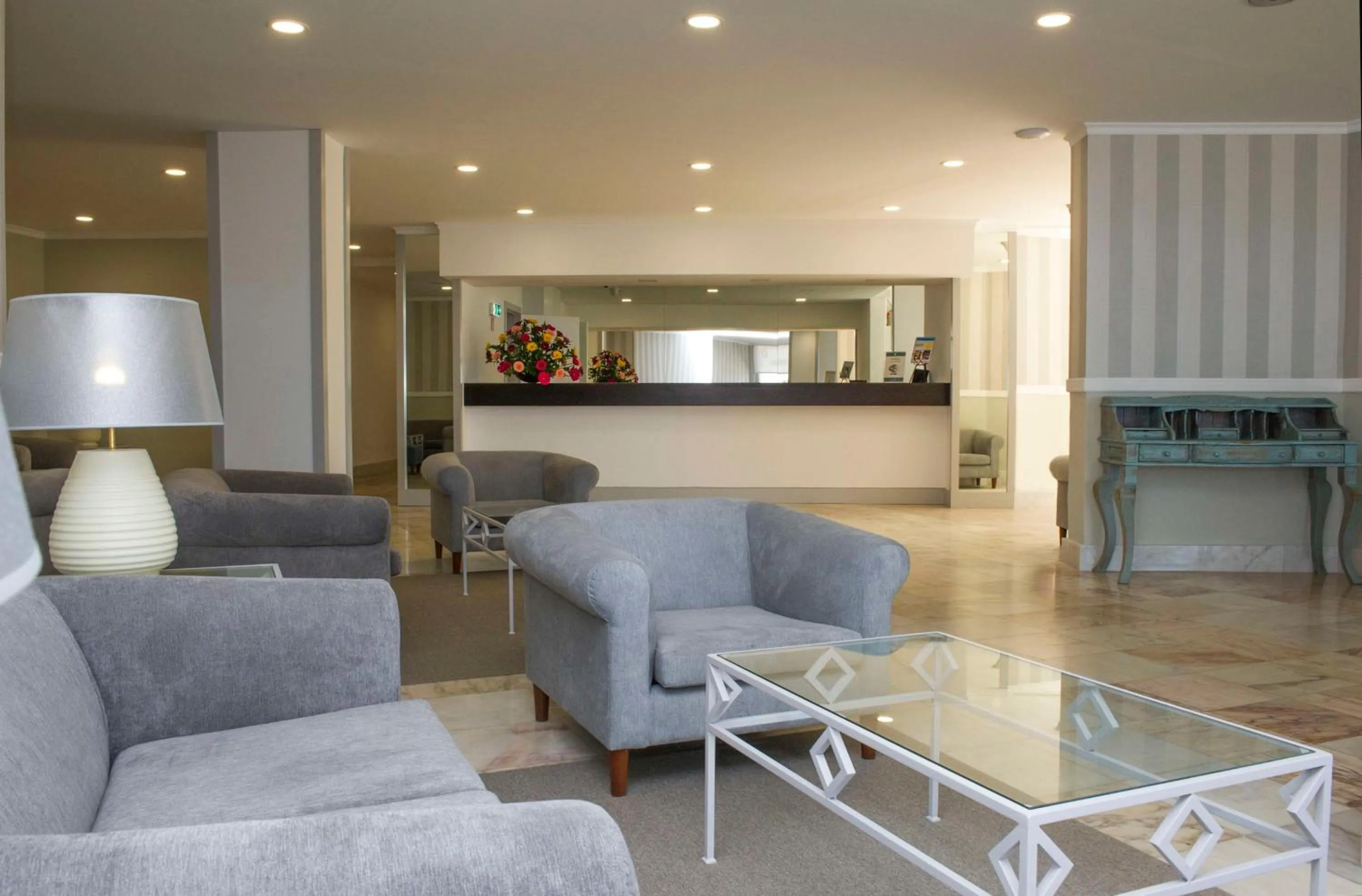 Lobby or reception in Florasol Residence Hotel - Dorisol hotels