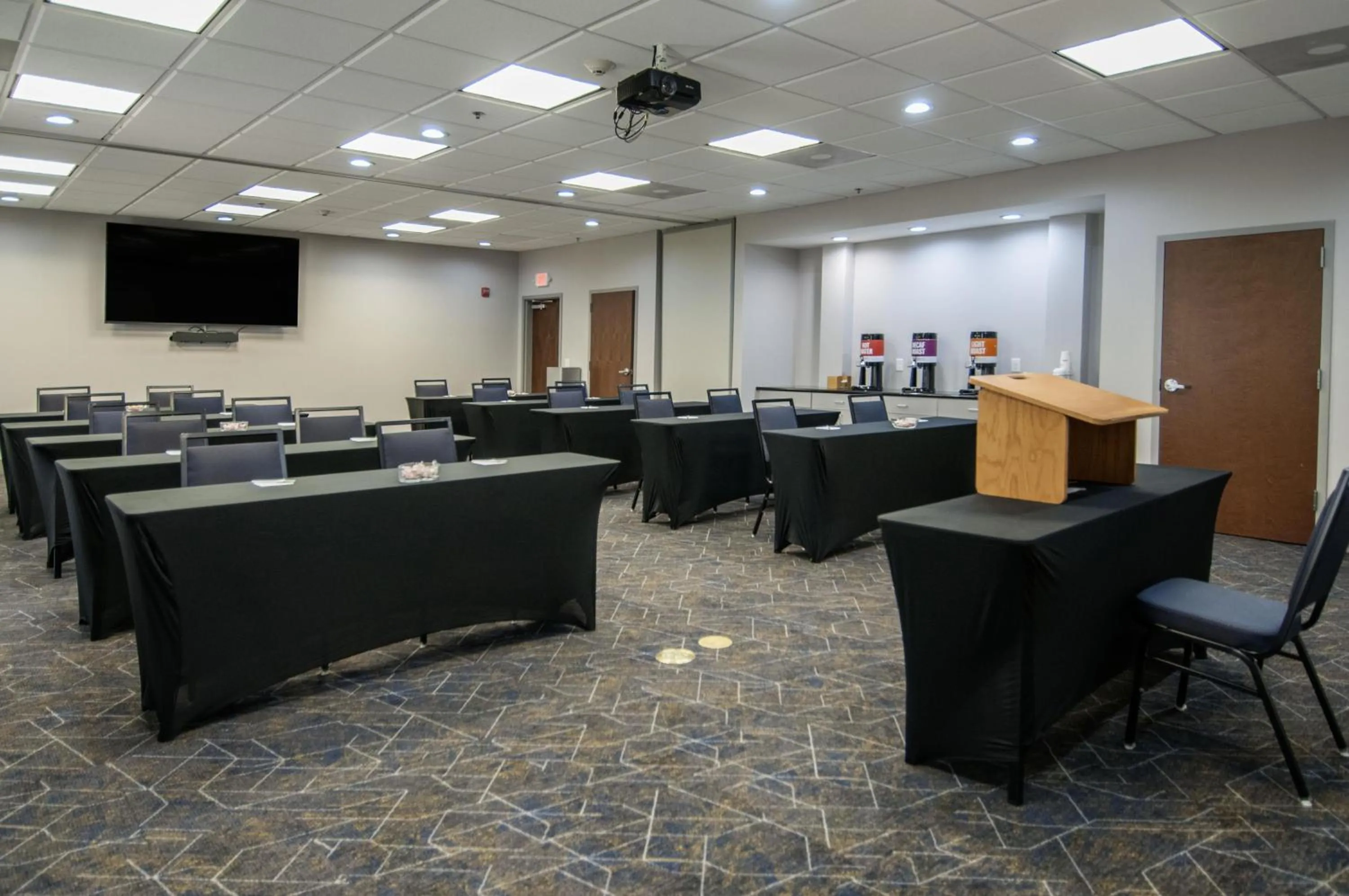 Meeting/conference room in Hampton Inn West Monroe
