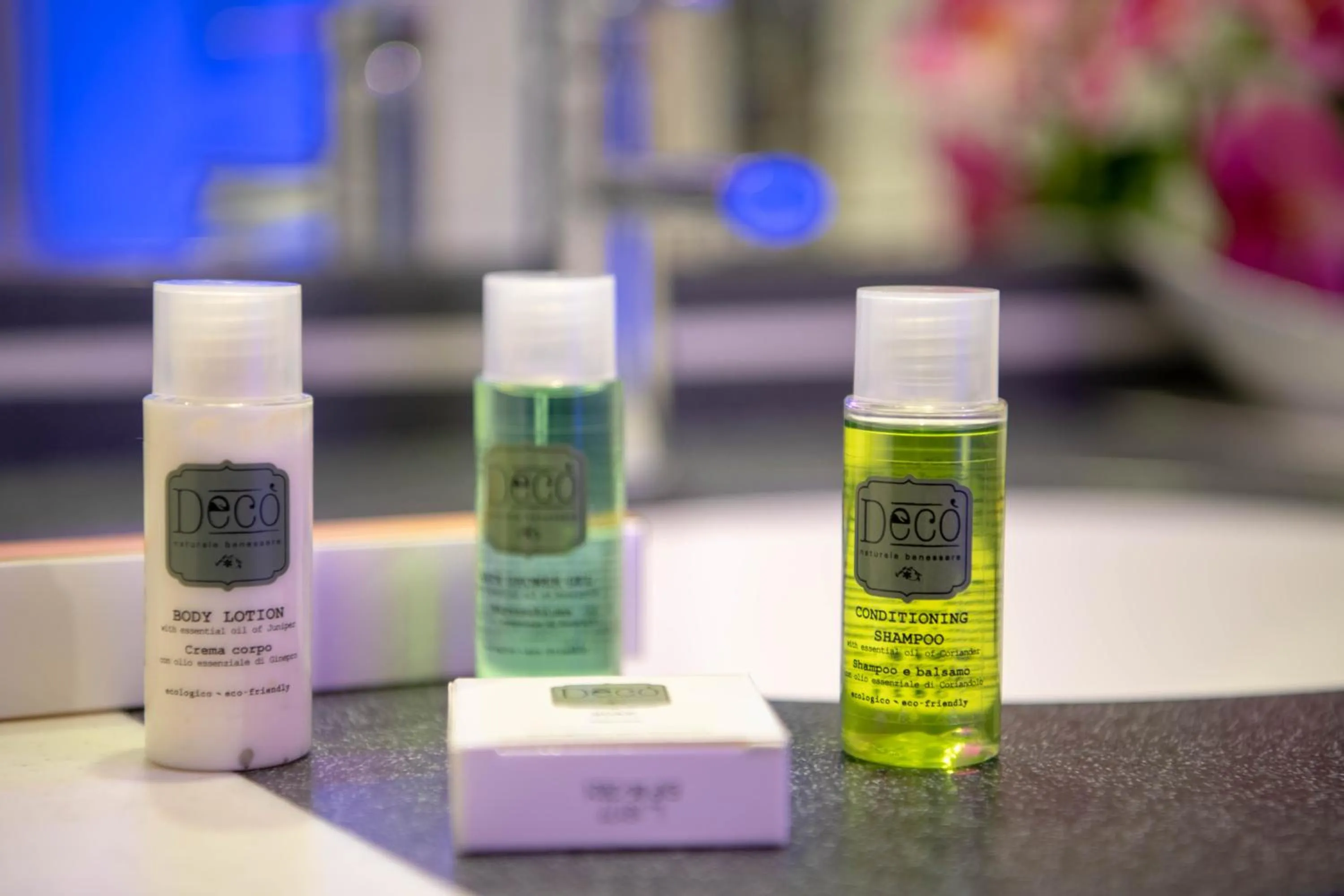 Bathroom in Viola Hotel