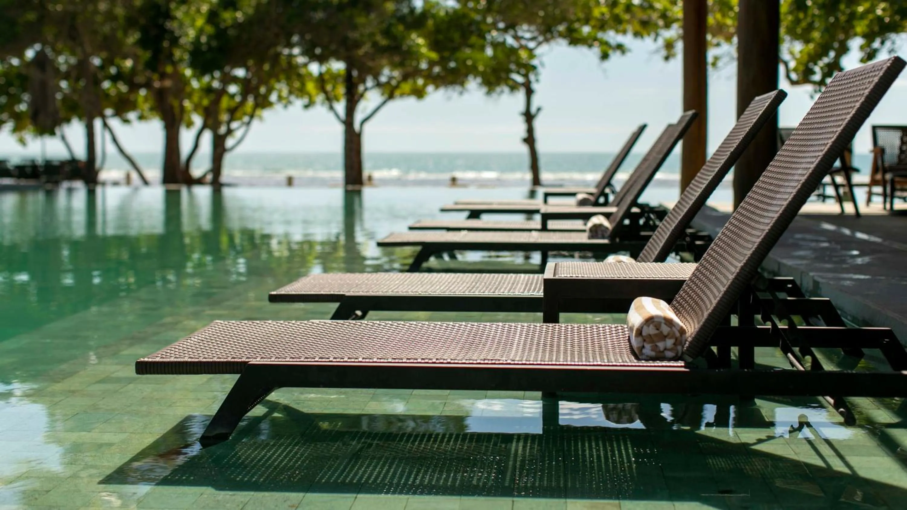 Swimming pool in Kûara Hotel