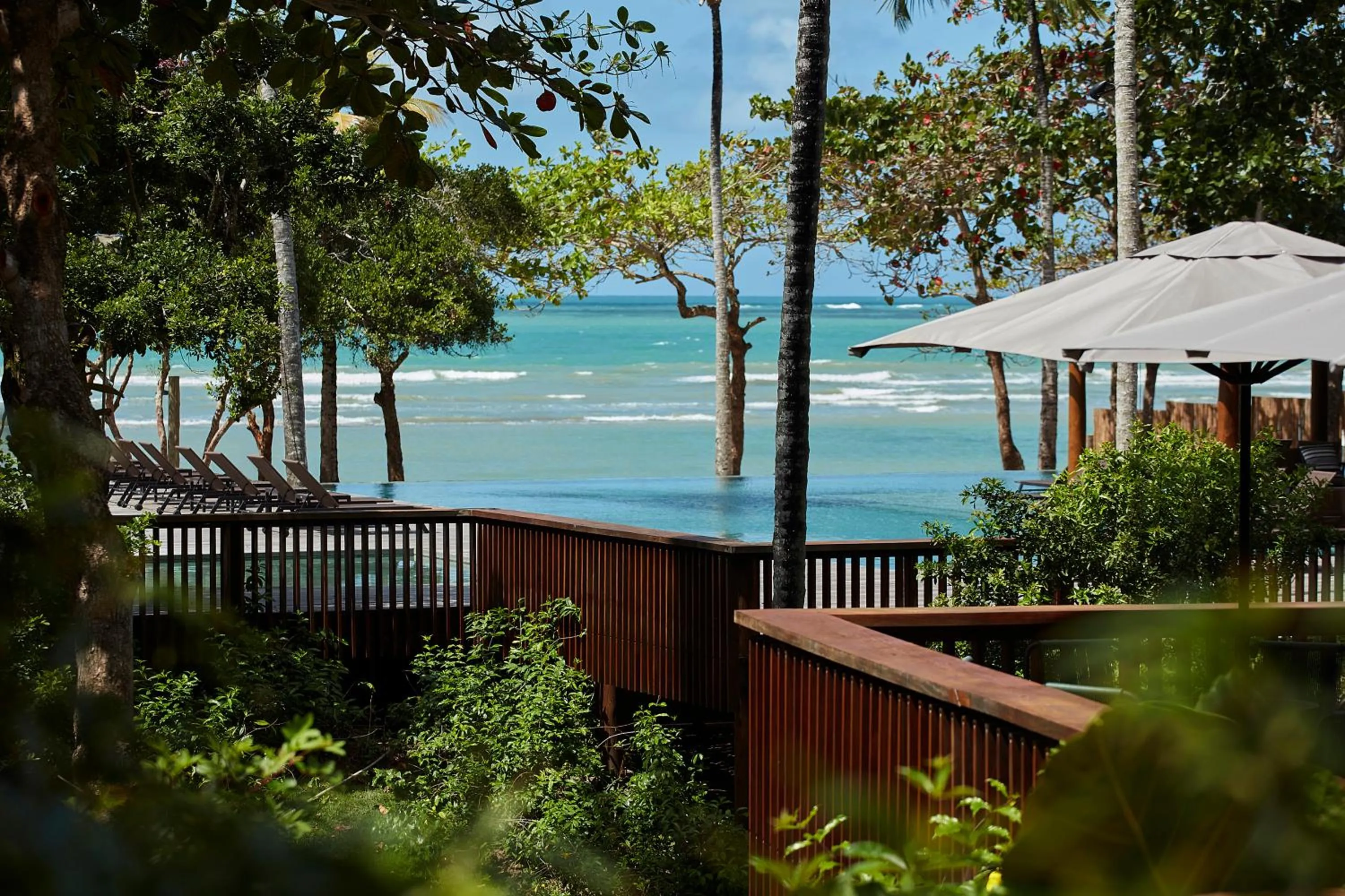 Swimming pool in Kûara Hotel