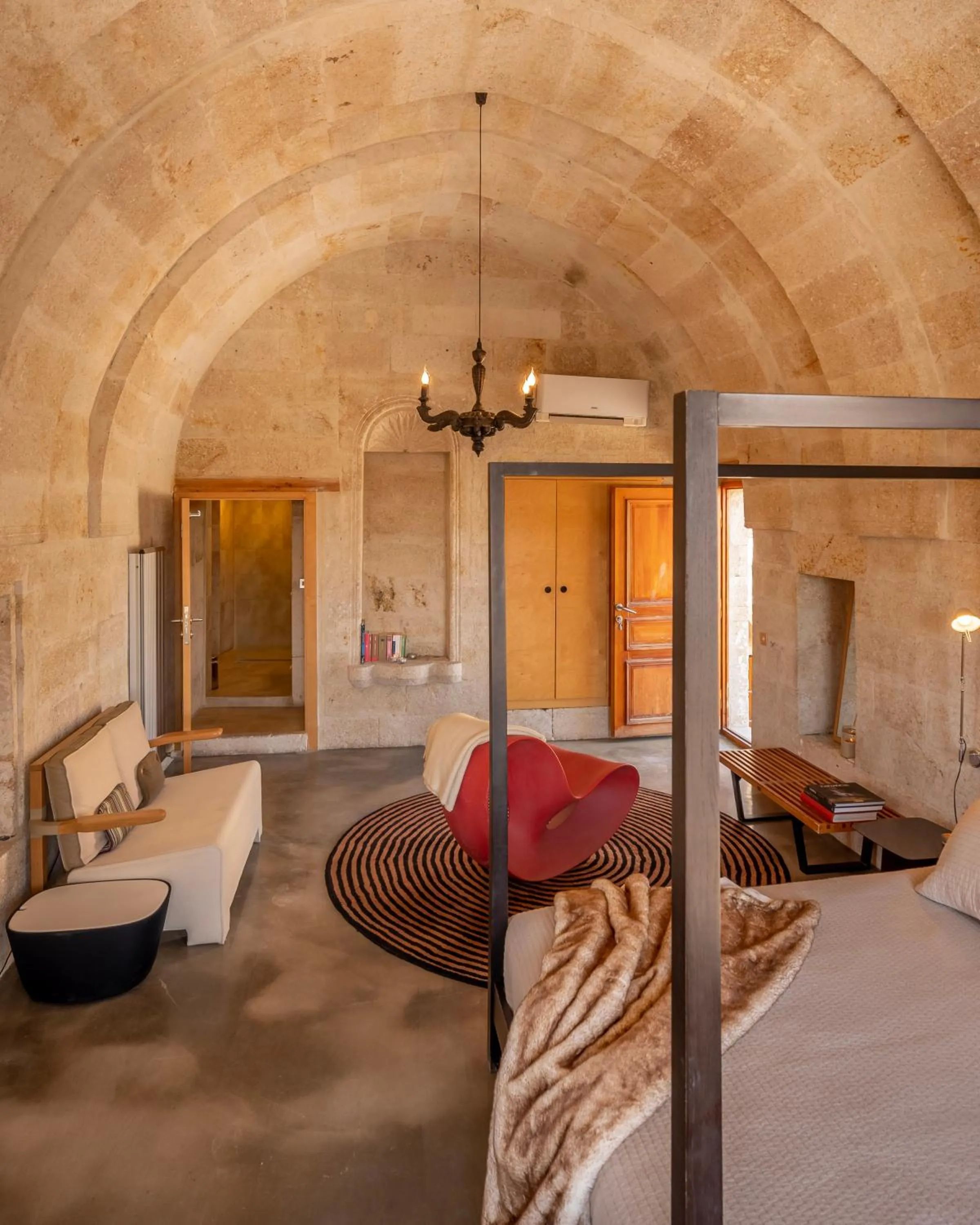 Seating area, Bed in Serinn House