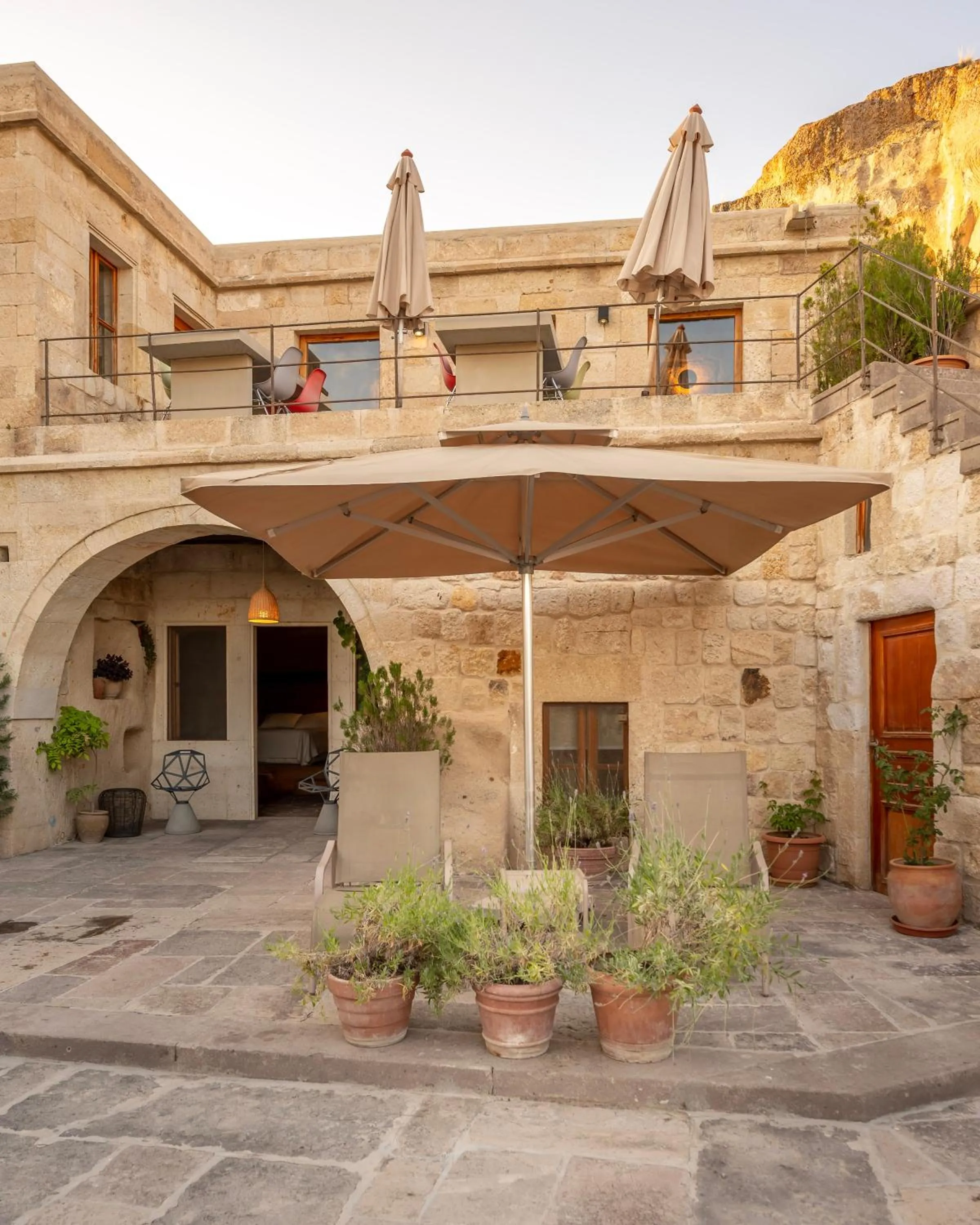 Property building in Serinn House