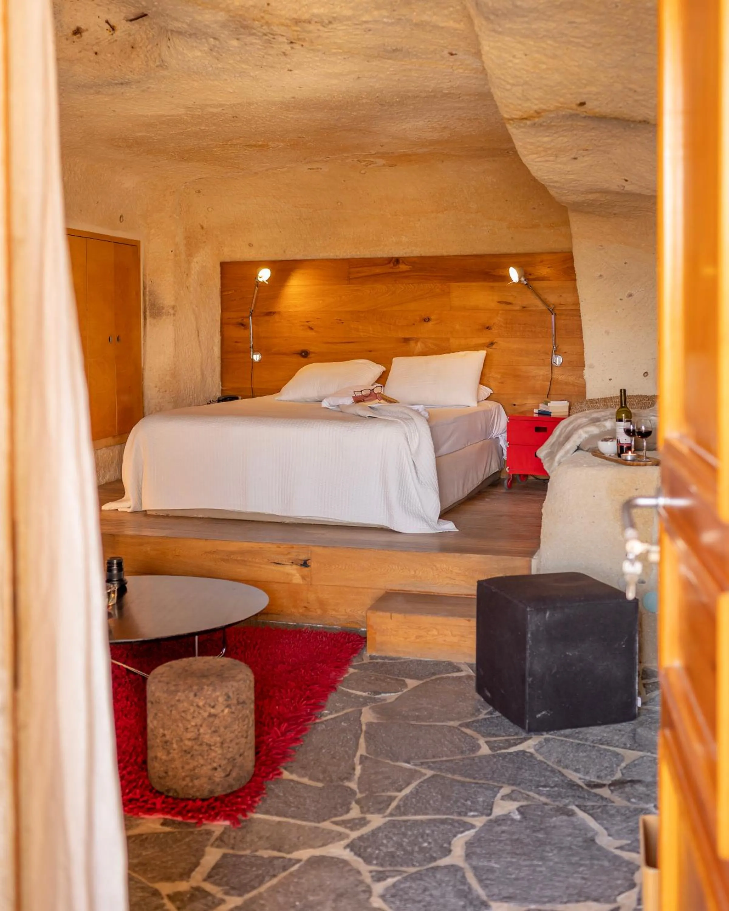 Bedroom, Bed in Serinn House