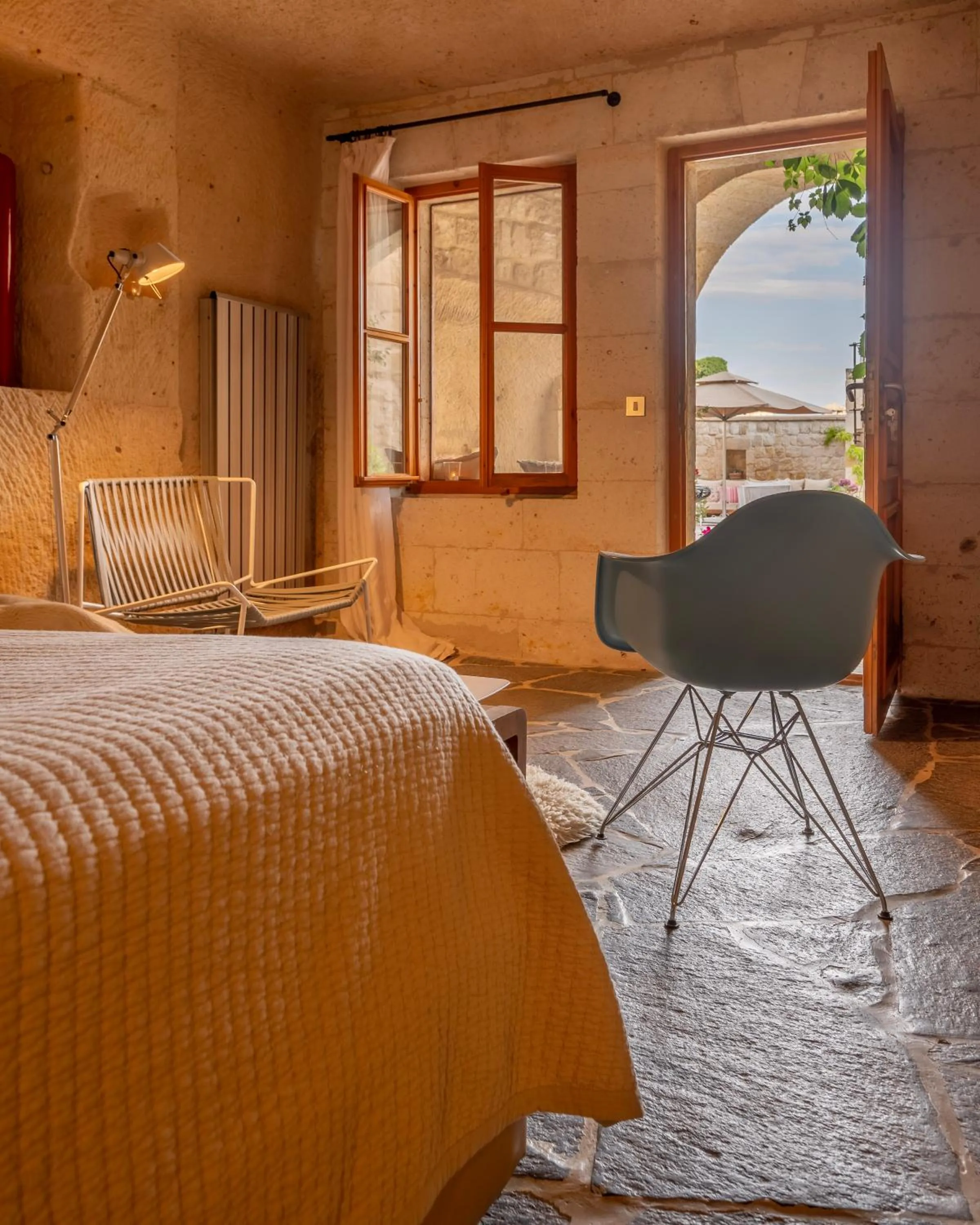 Photo of the whole room, Bed in Serinn House