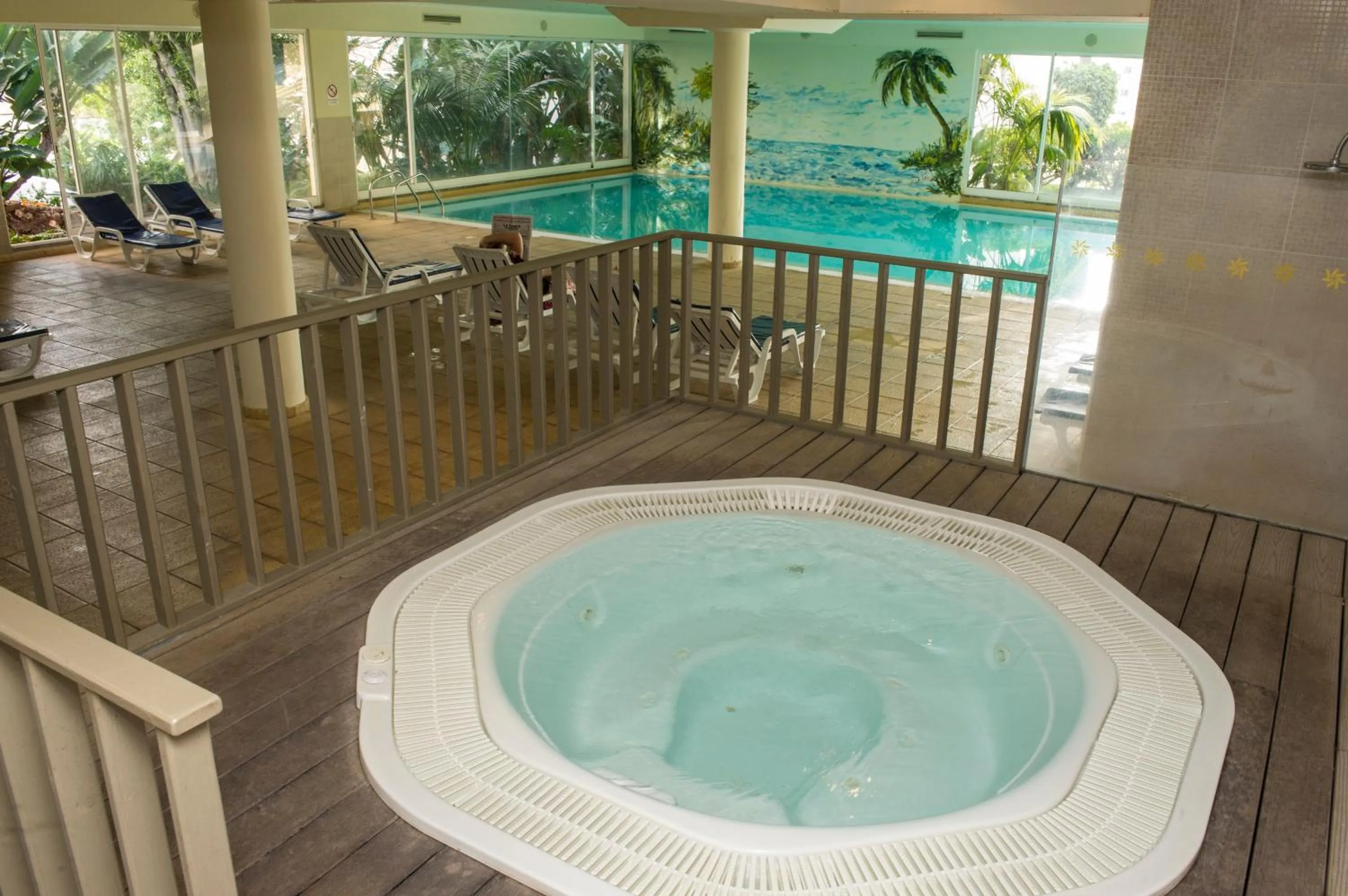 Hot Tub in Dorisol Buganvilia Studio Hotel