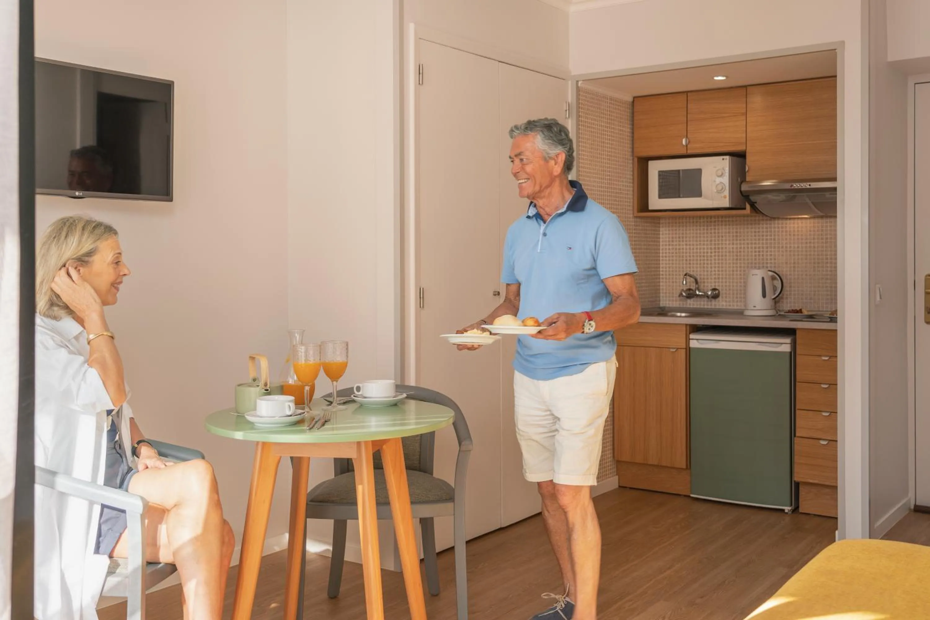 Kitchen or kitchenette in Dorisol Buganvilia Studio Hotel