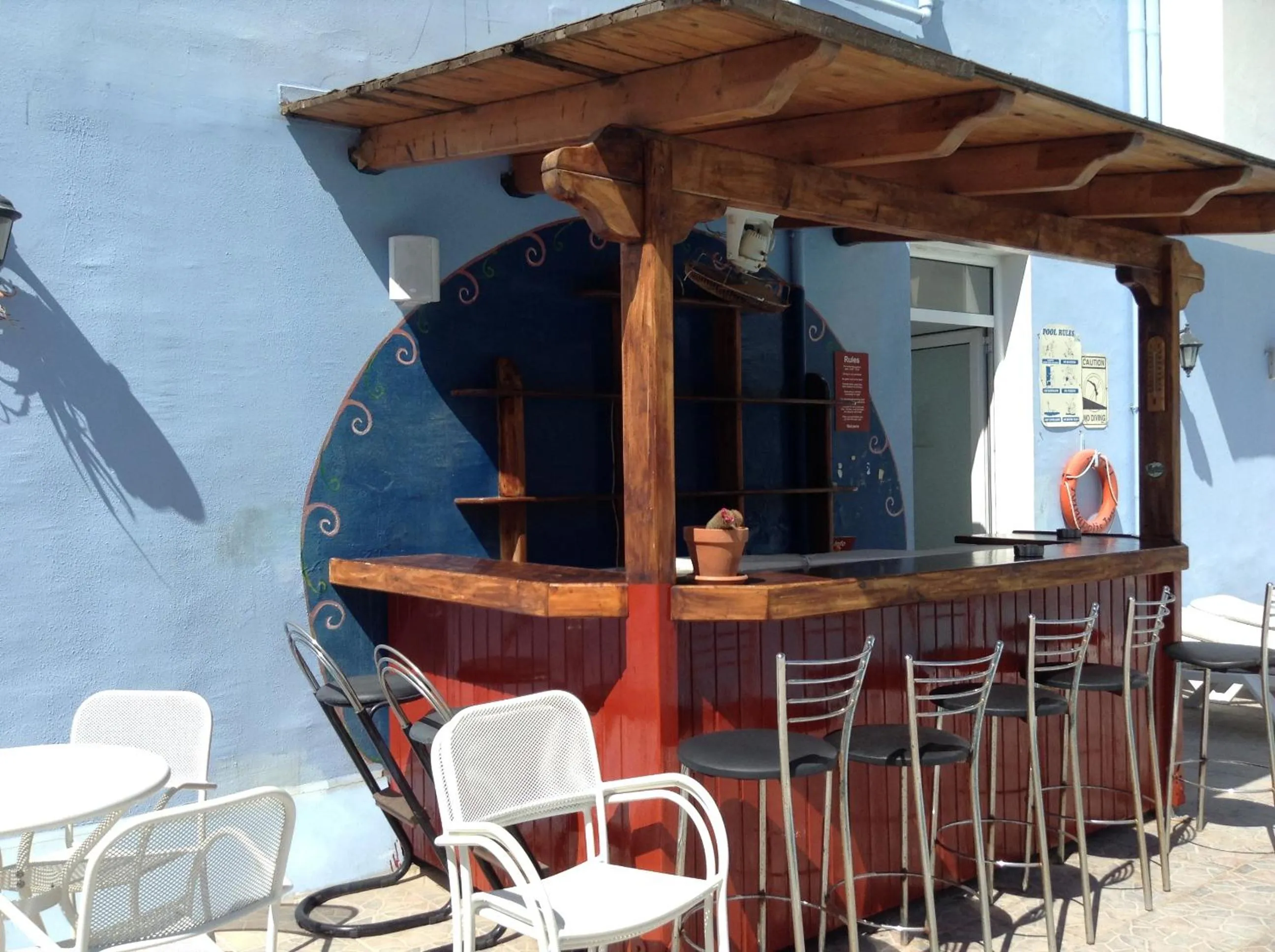 Lounge or bar in Arte Annapolis Inn