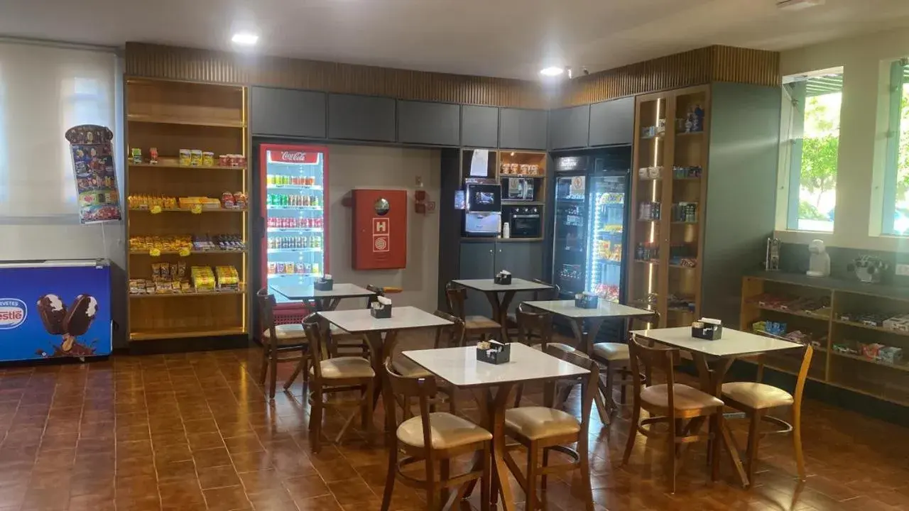 Restaurant/places to eat in Santa Rosa Hotel Restaurant/places to eat in Santa Rosa Hotel