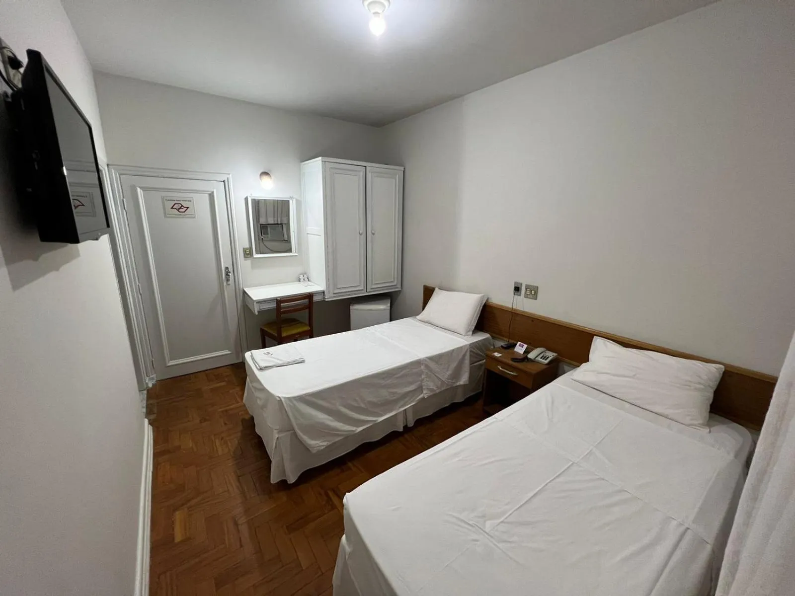 Bed in Santa Rosa Hotel