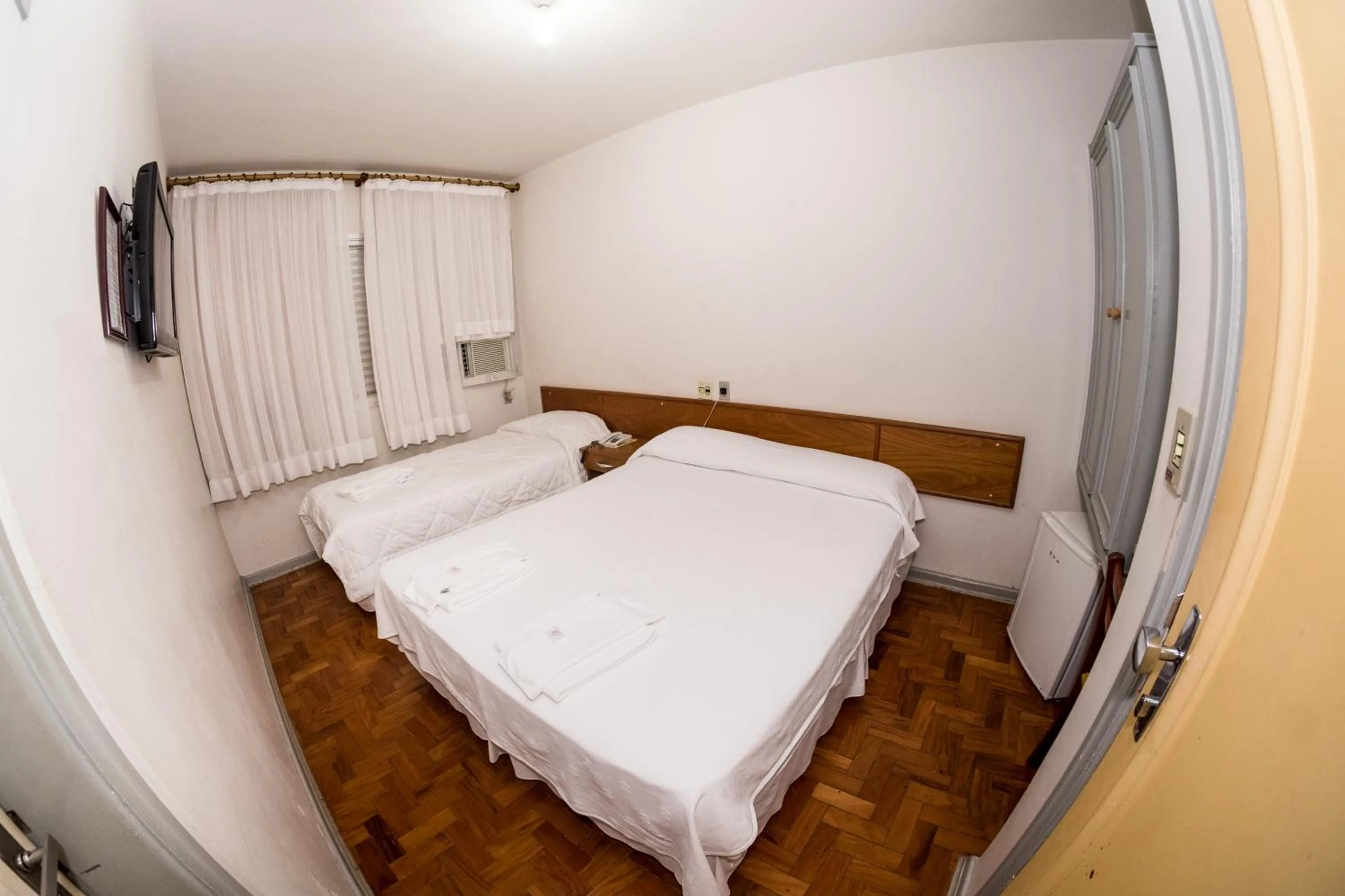 Bed in Santa Rosa Hotel