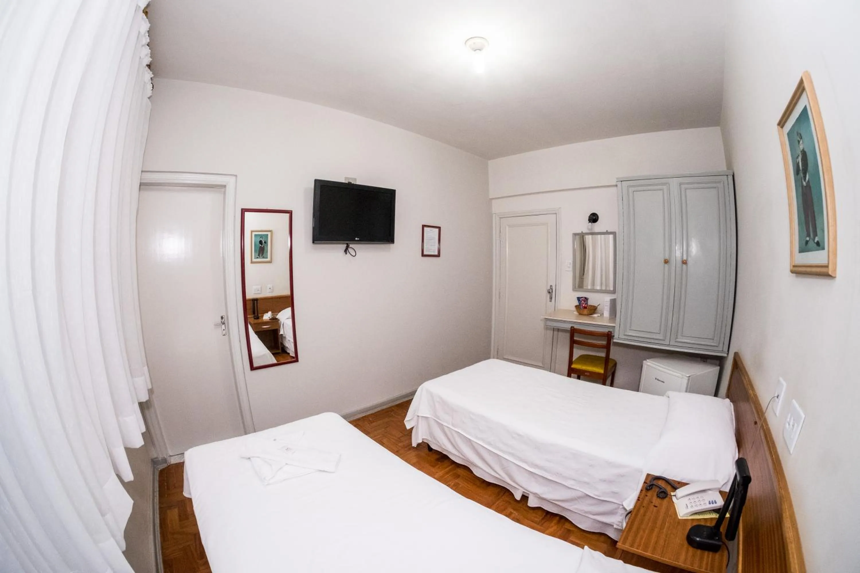 Bed in Santa Rosa Hotel