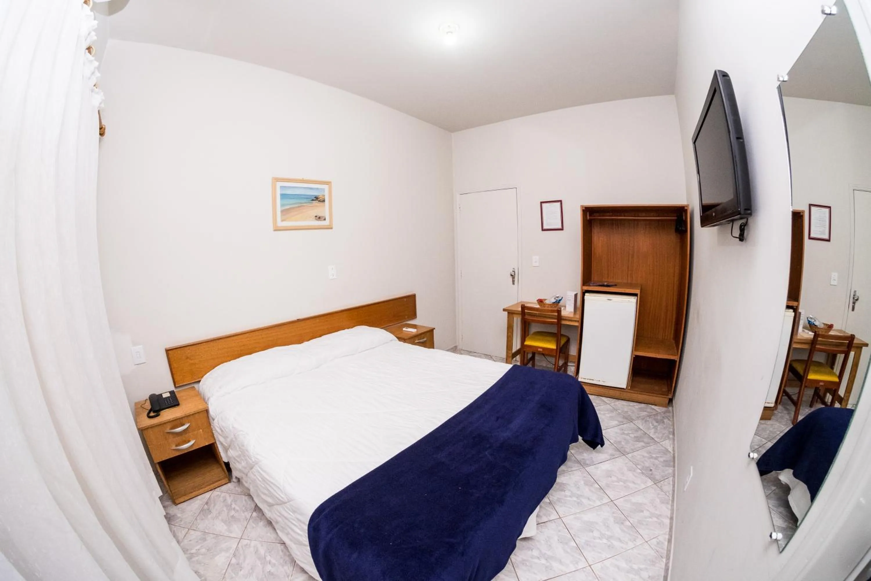 Bed in Santa Rosa Hotel