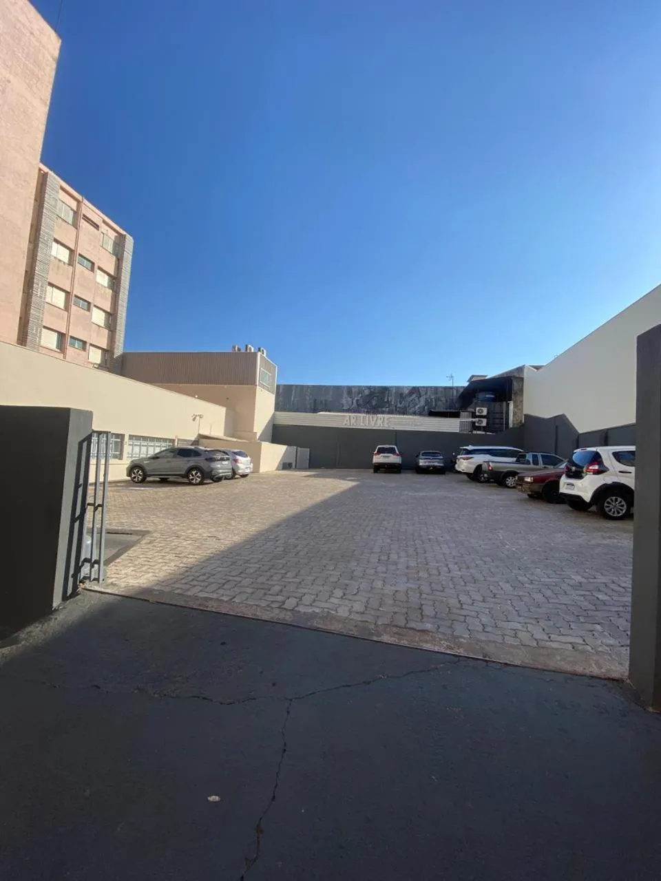 Parking in Santa Rosa Hotel