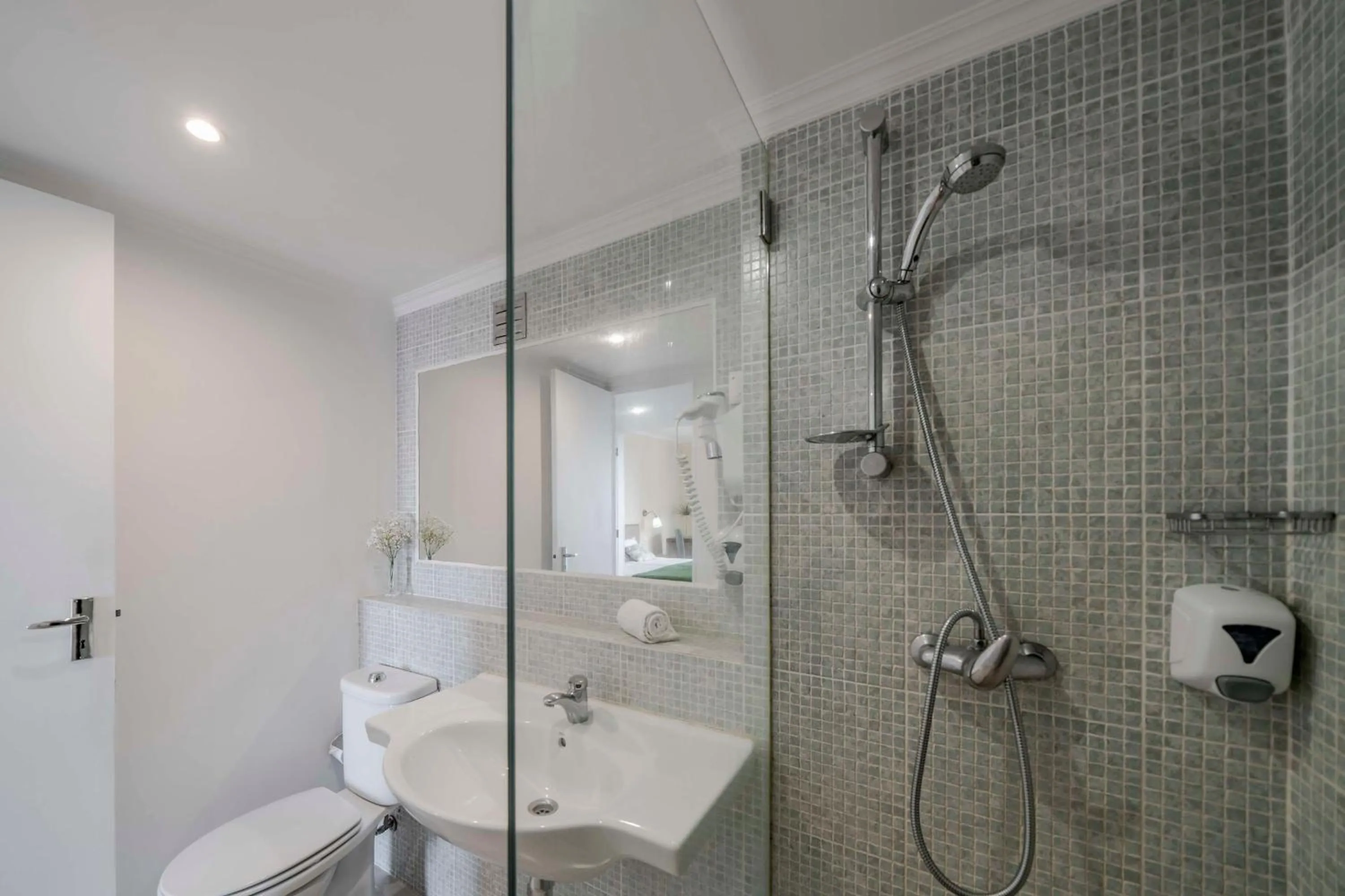 Toilet in Dorisol Mimosa Studio Hotel