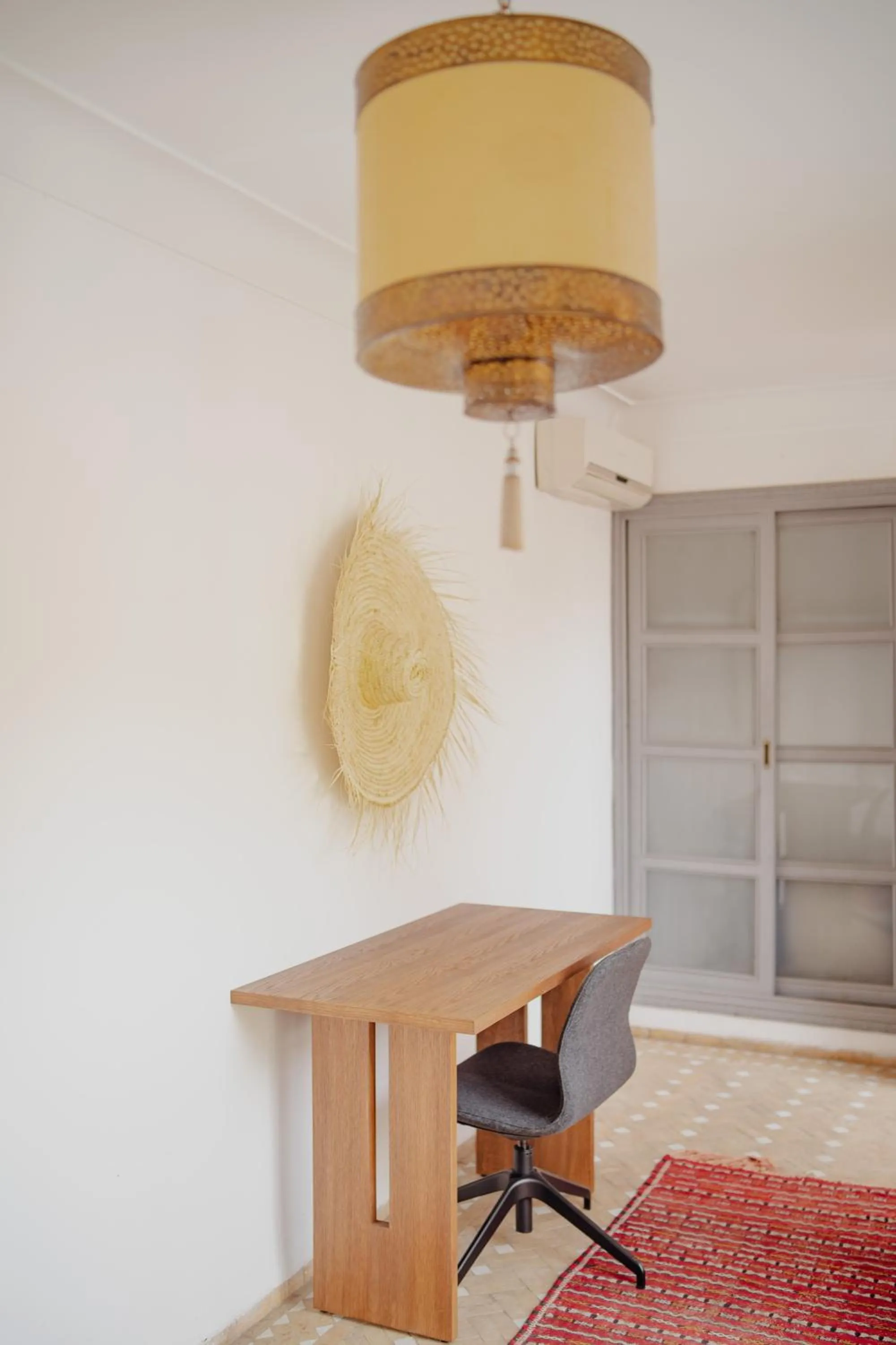 hair dresser in Outsite Marrakesh