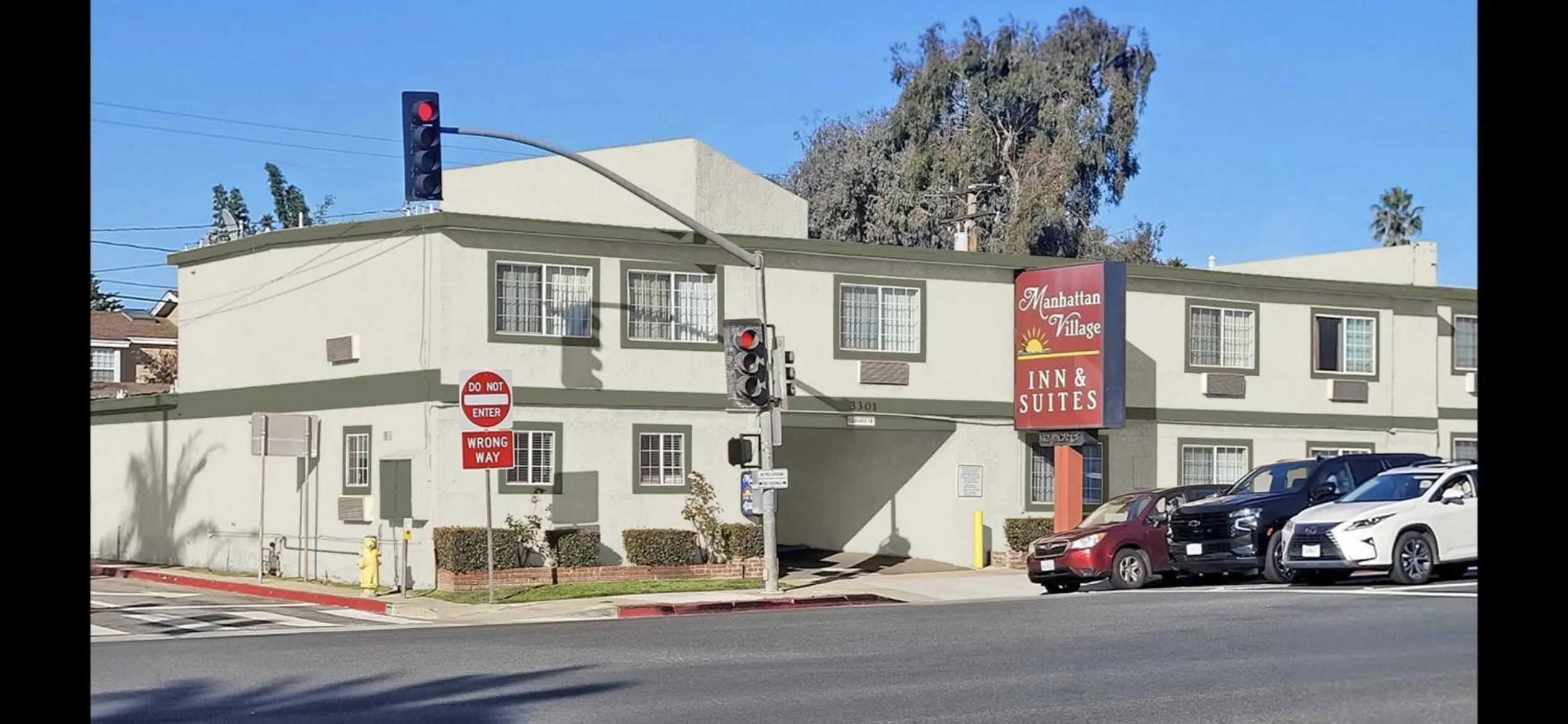 Manhattan Inn & Suites