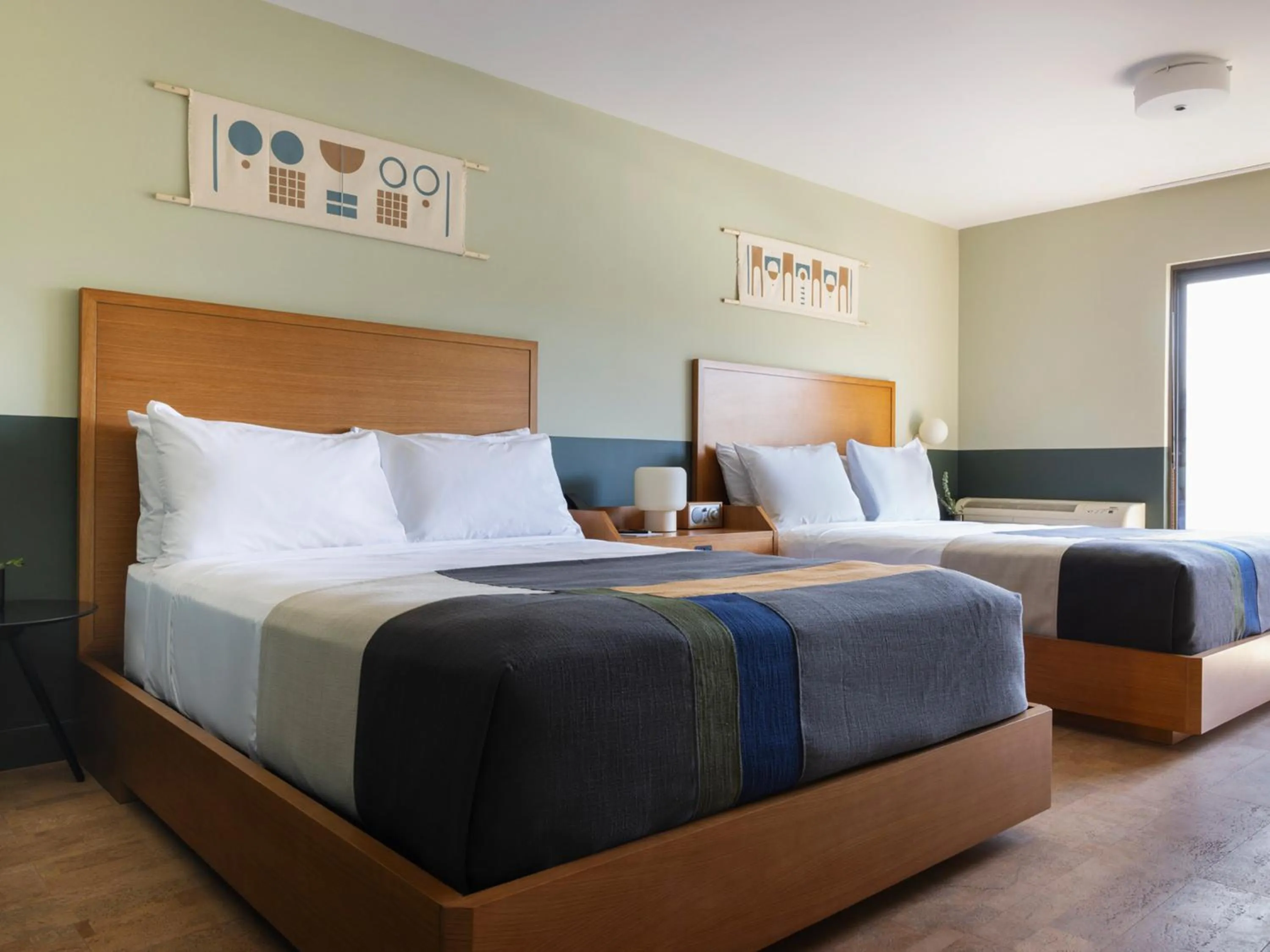 Bed in Trailborn Rocky Mountains Outpost