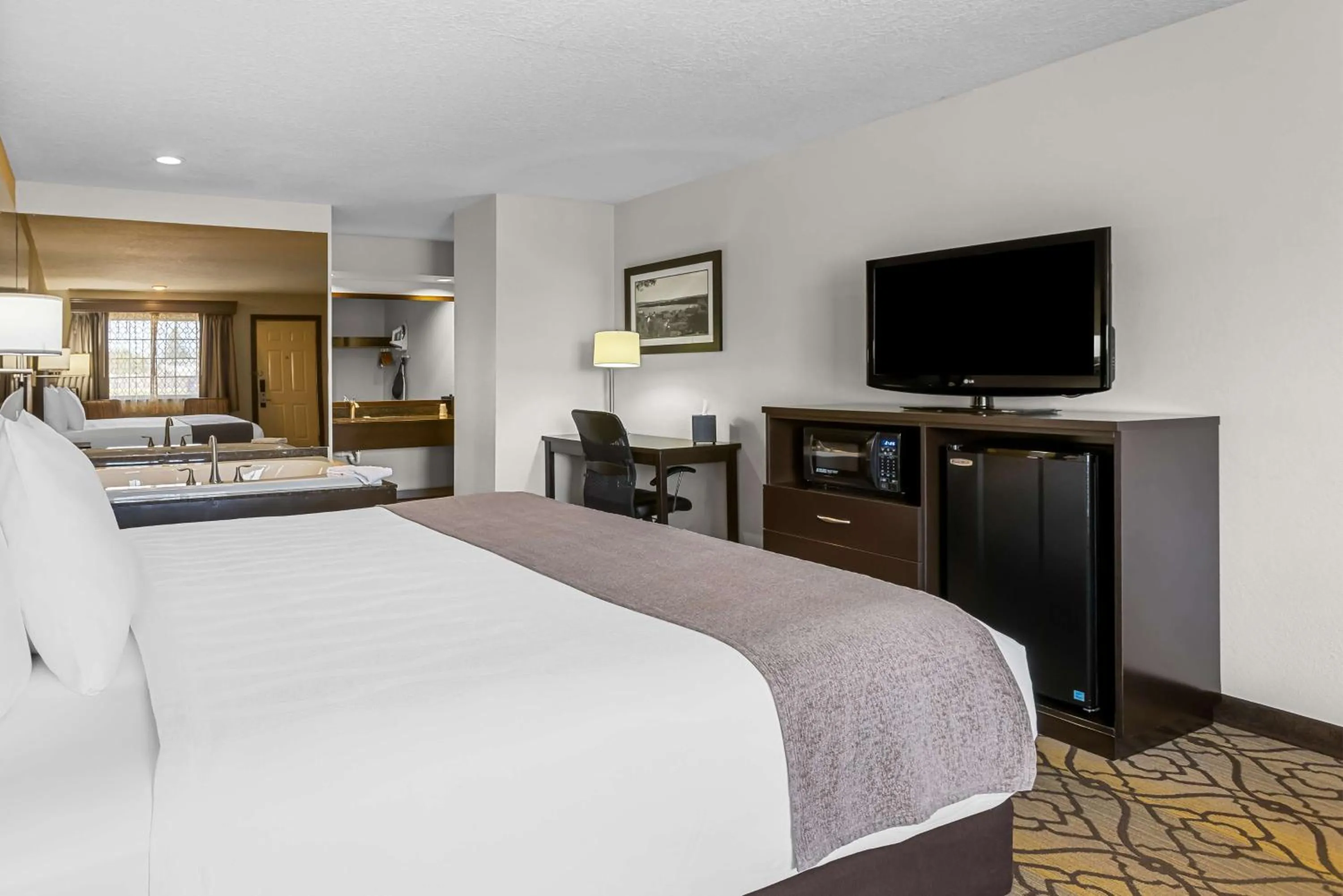 Bedroom, Bed in Best Western of Harbor Springs