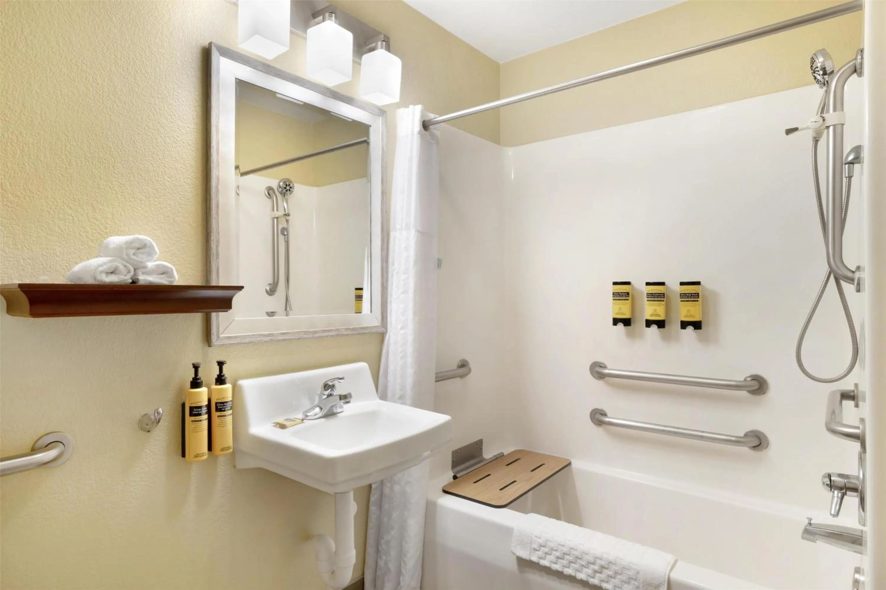 Bathroom in Best Western Plus Executive Hotel & Suites