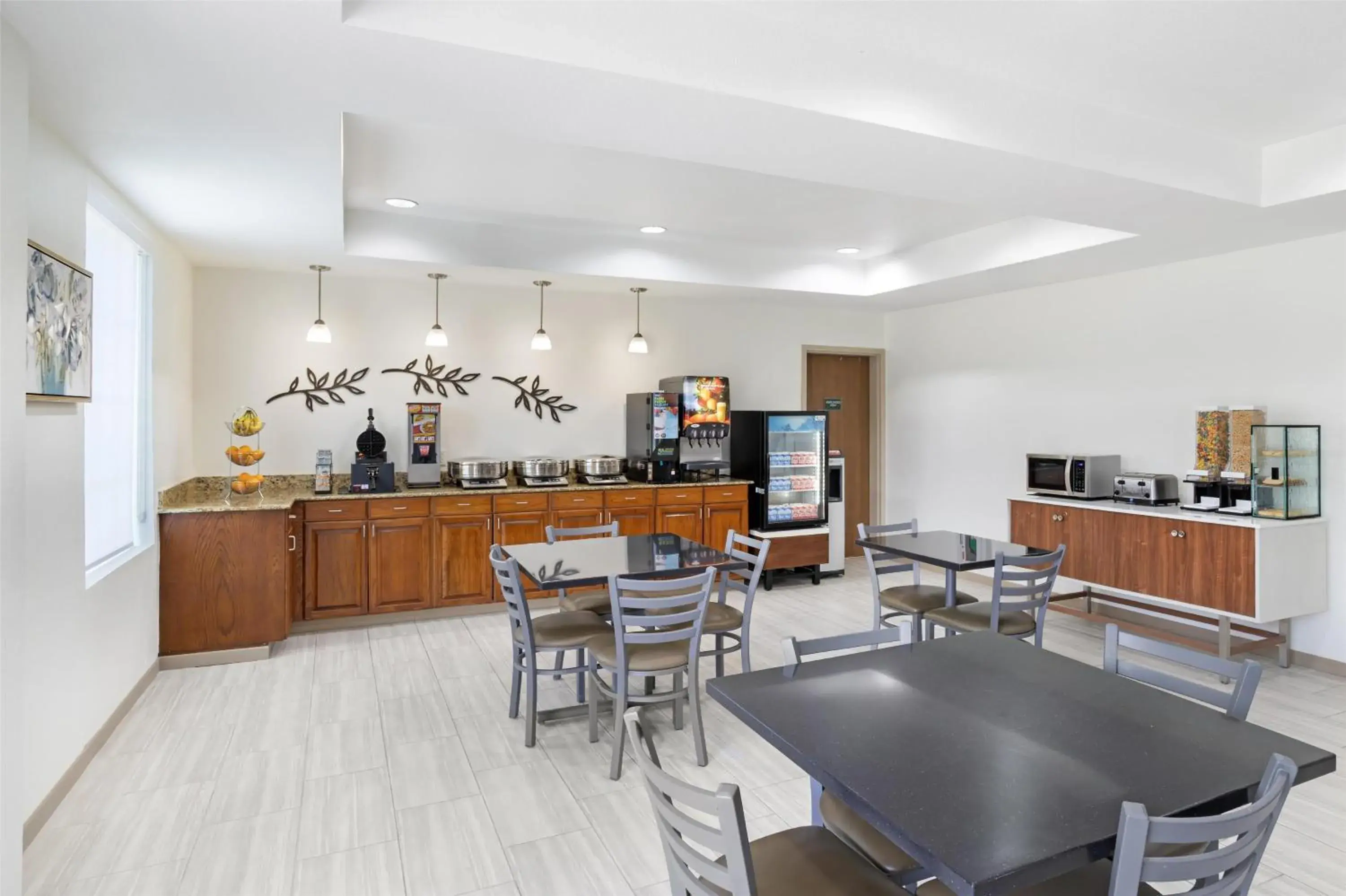 Breakfast in Best Western Plus Executive Hotel & Suites Breakfast in Best Western Plus Executive Hotel & Suites