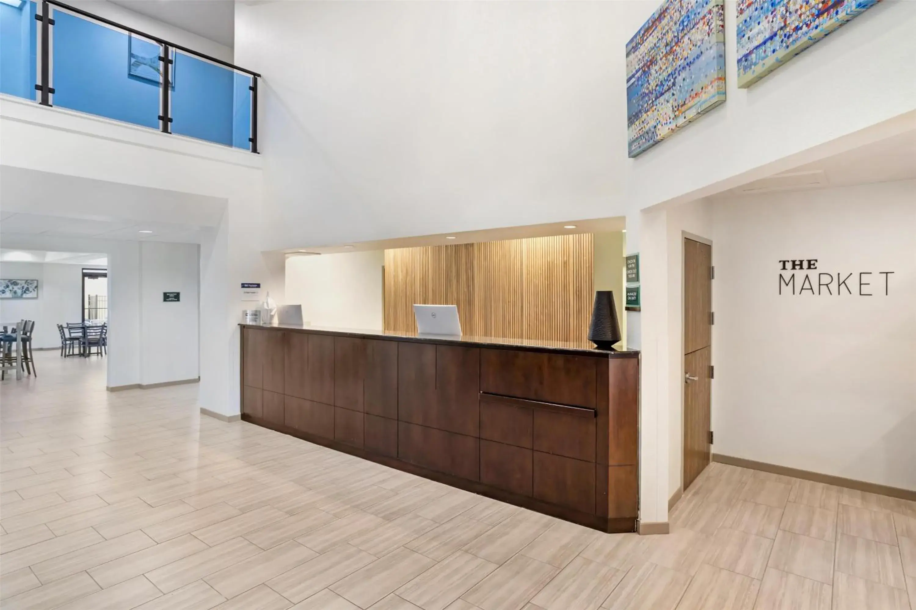 Lobby or reception in Best Western Plus Executive Hotel & Suites Lobby or reception in Best Western Plus Executive Hotel & Suites