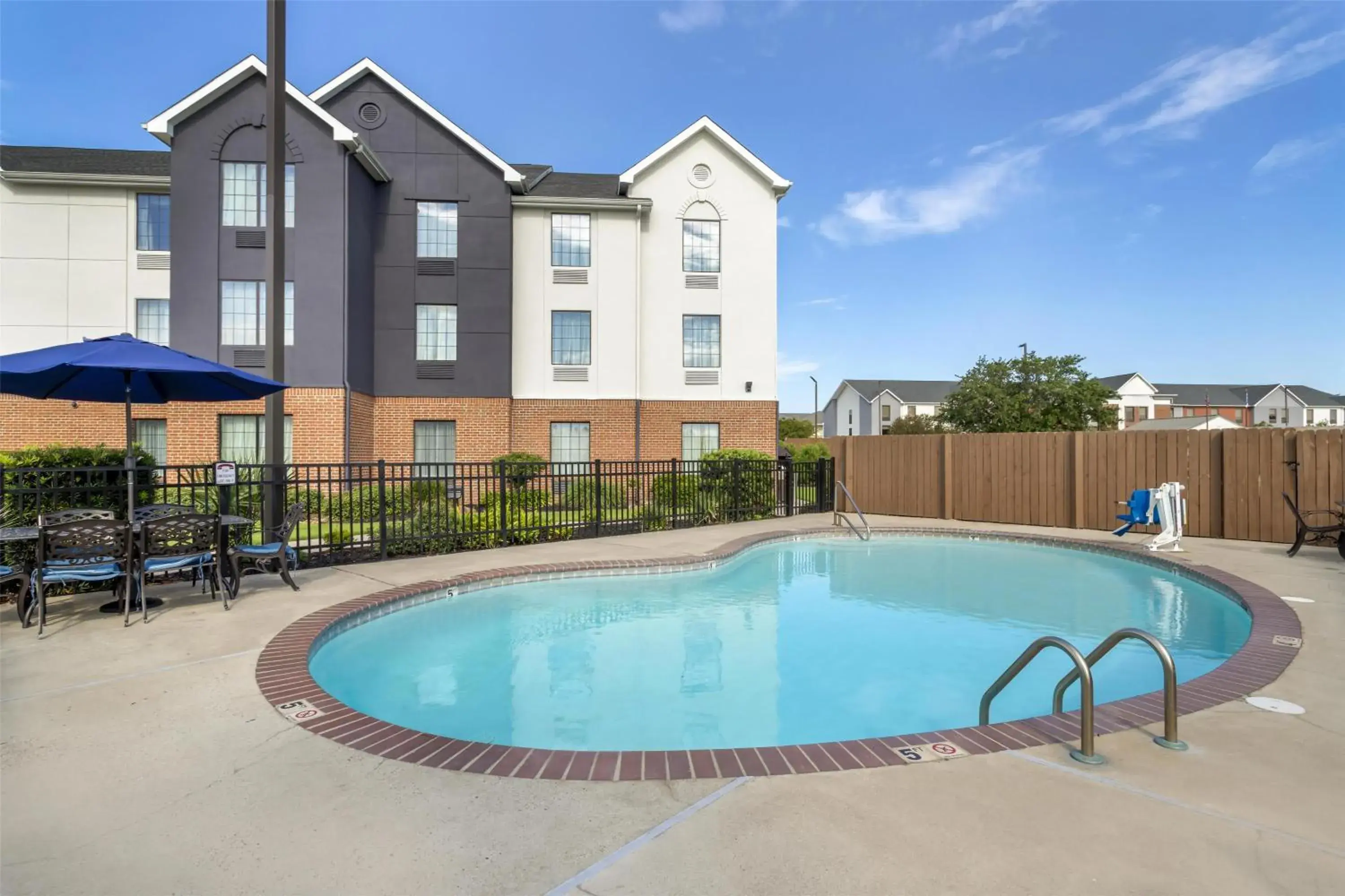 Pool view in Best Western Plus Executive Hotel & Suites Pool view in Best Western Plus Executive Hotel & Suites
