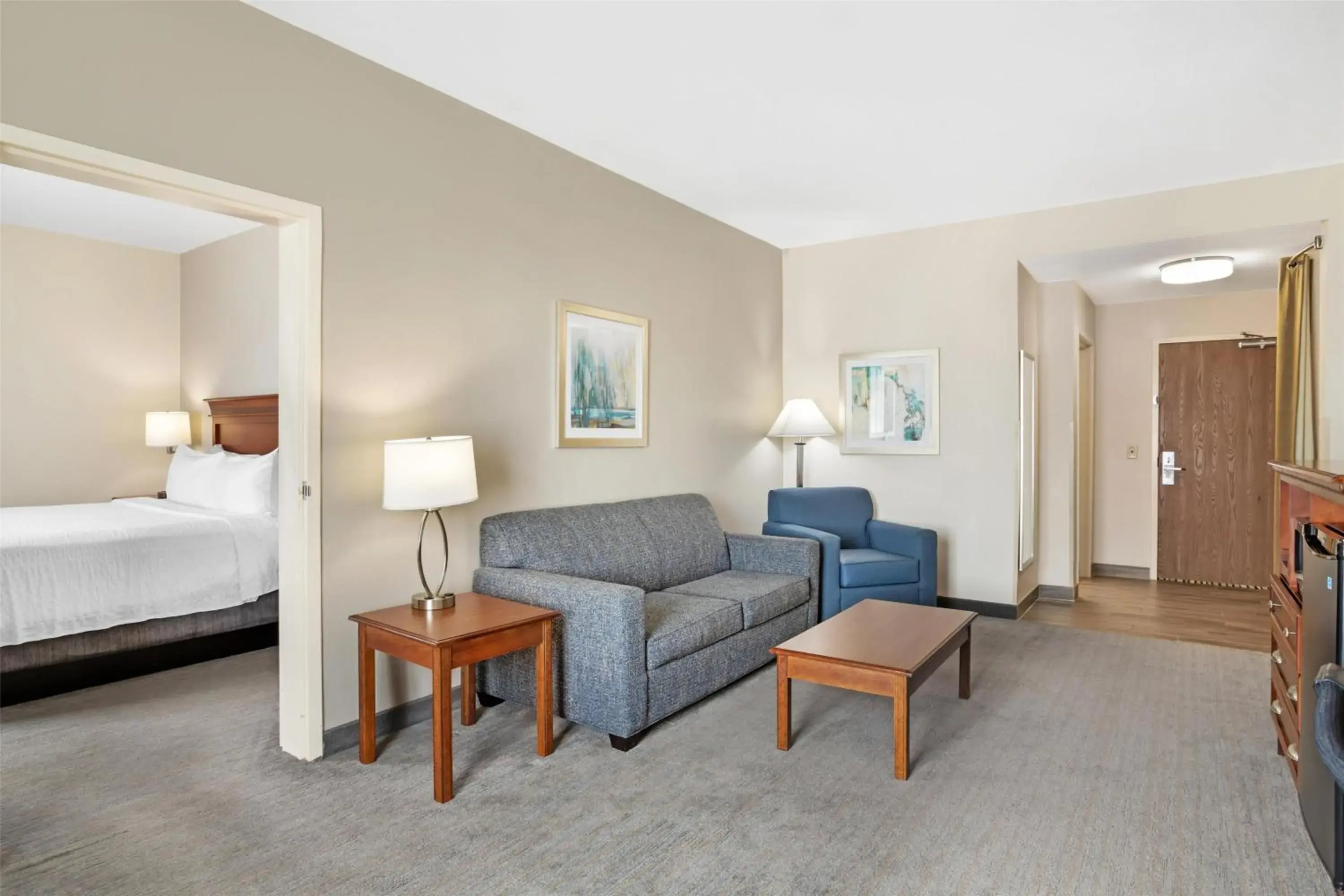 Photo of the whole room, Bed in Best Western Plus Executive Hotel & Suites Photo of the whole room, Bed in Best Western Plus Executive Hotel & Suites