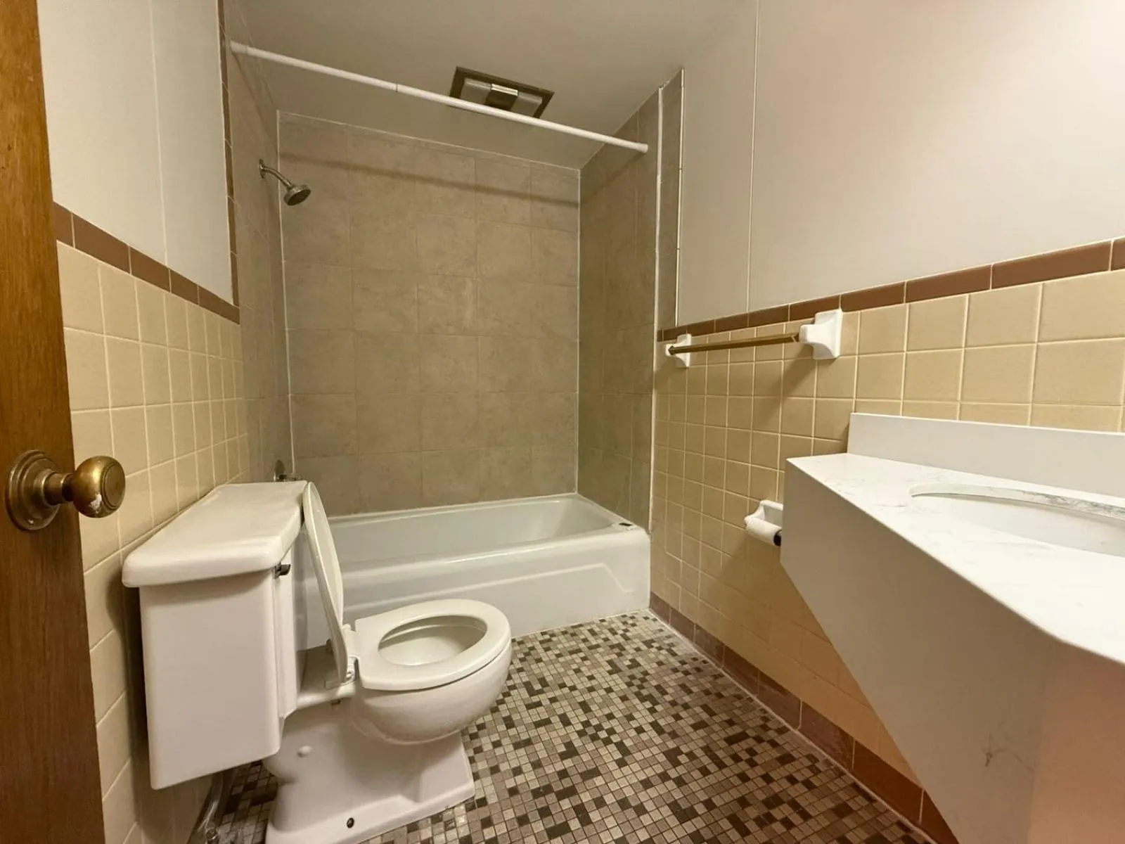 Bathroom in Tomahawk Motor Lodge By OYO Riverton US-26