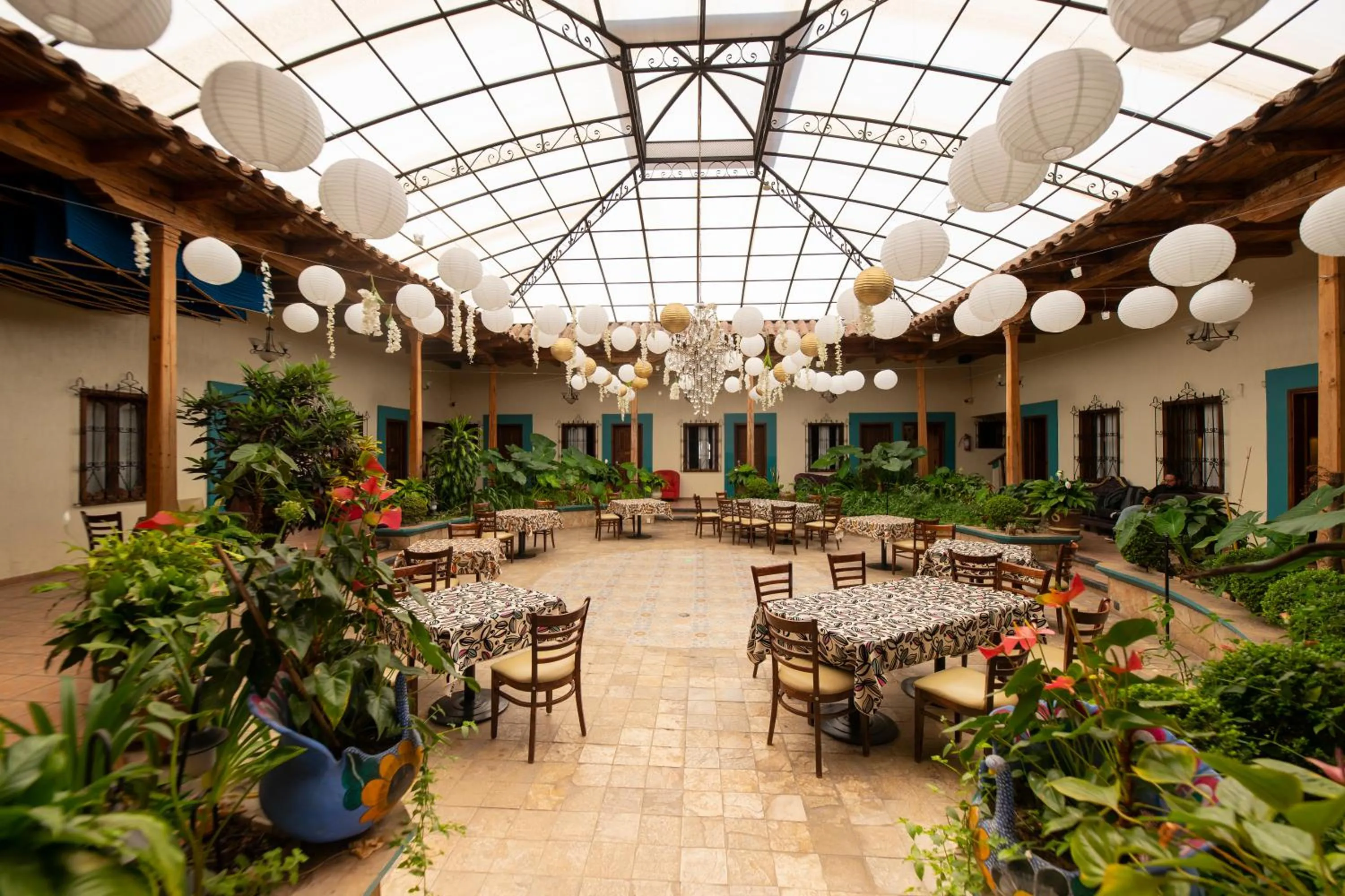 Restaurant/places to eat in Gran Hotel El Encanto