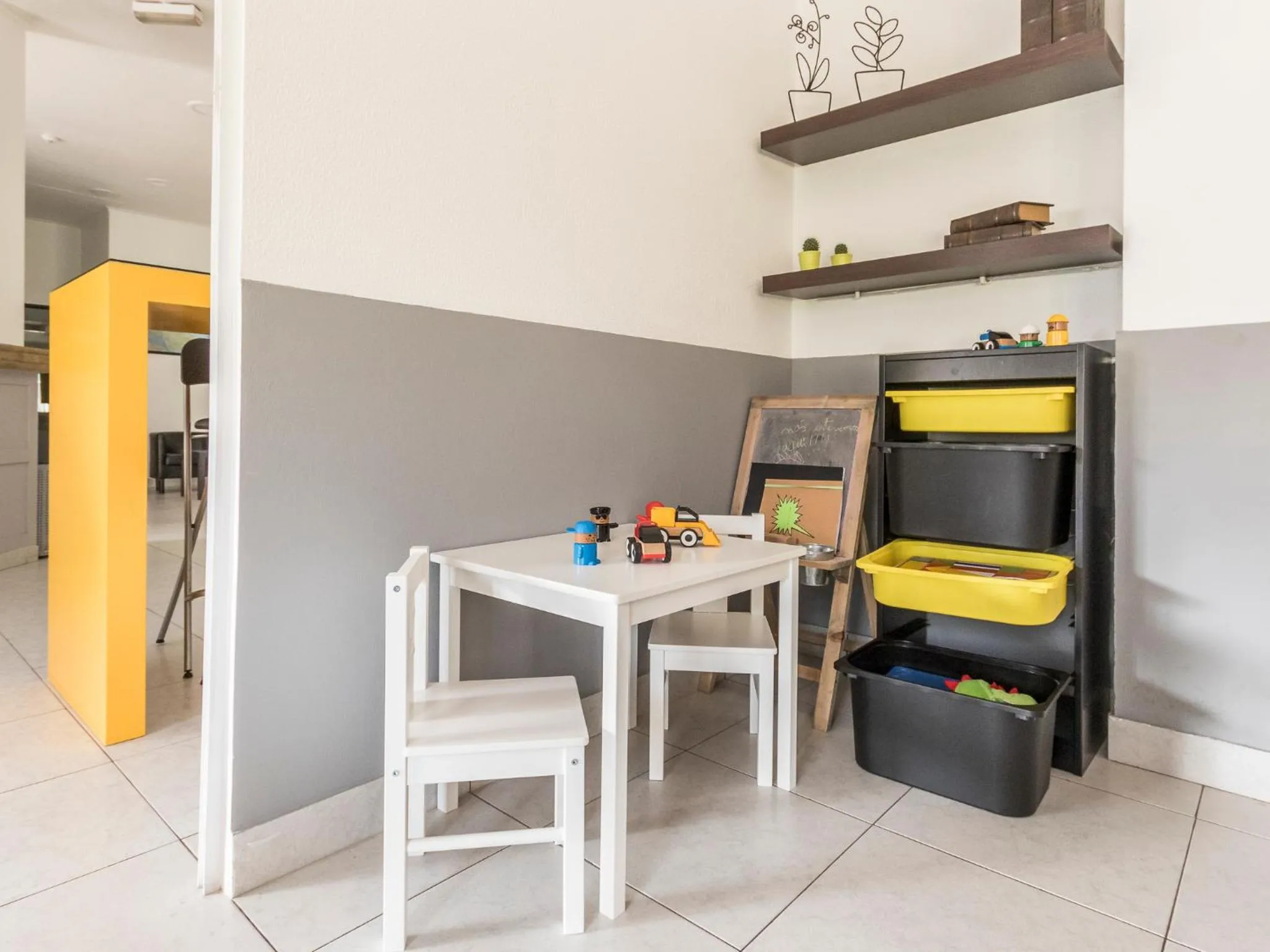 Lounge or bar in Campanile Setubal - Lisboa Sul