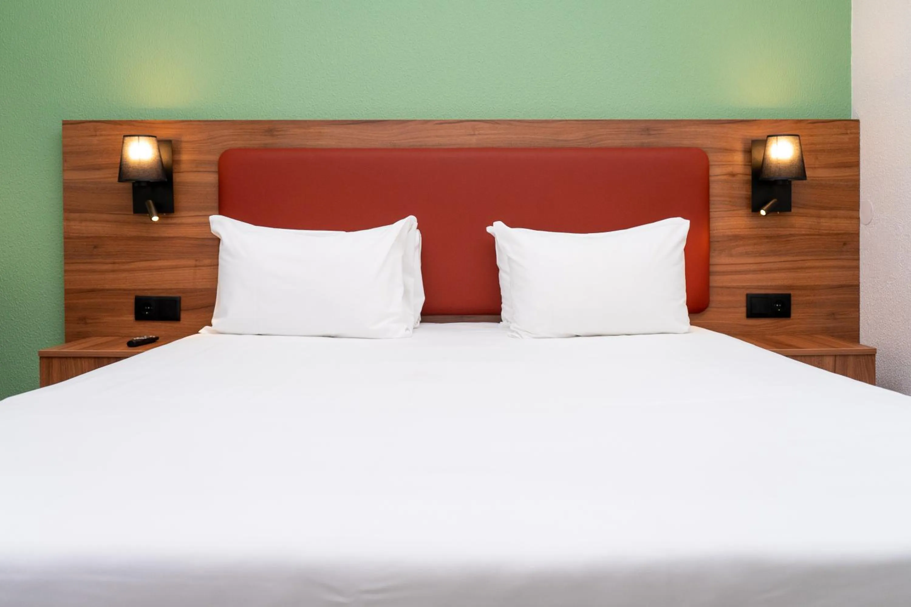 Bed in Hotel Campanile Setubal