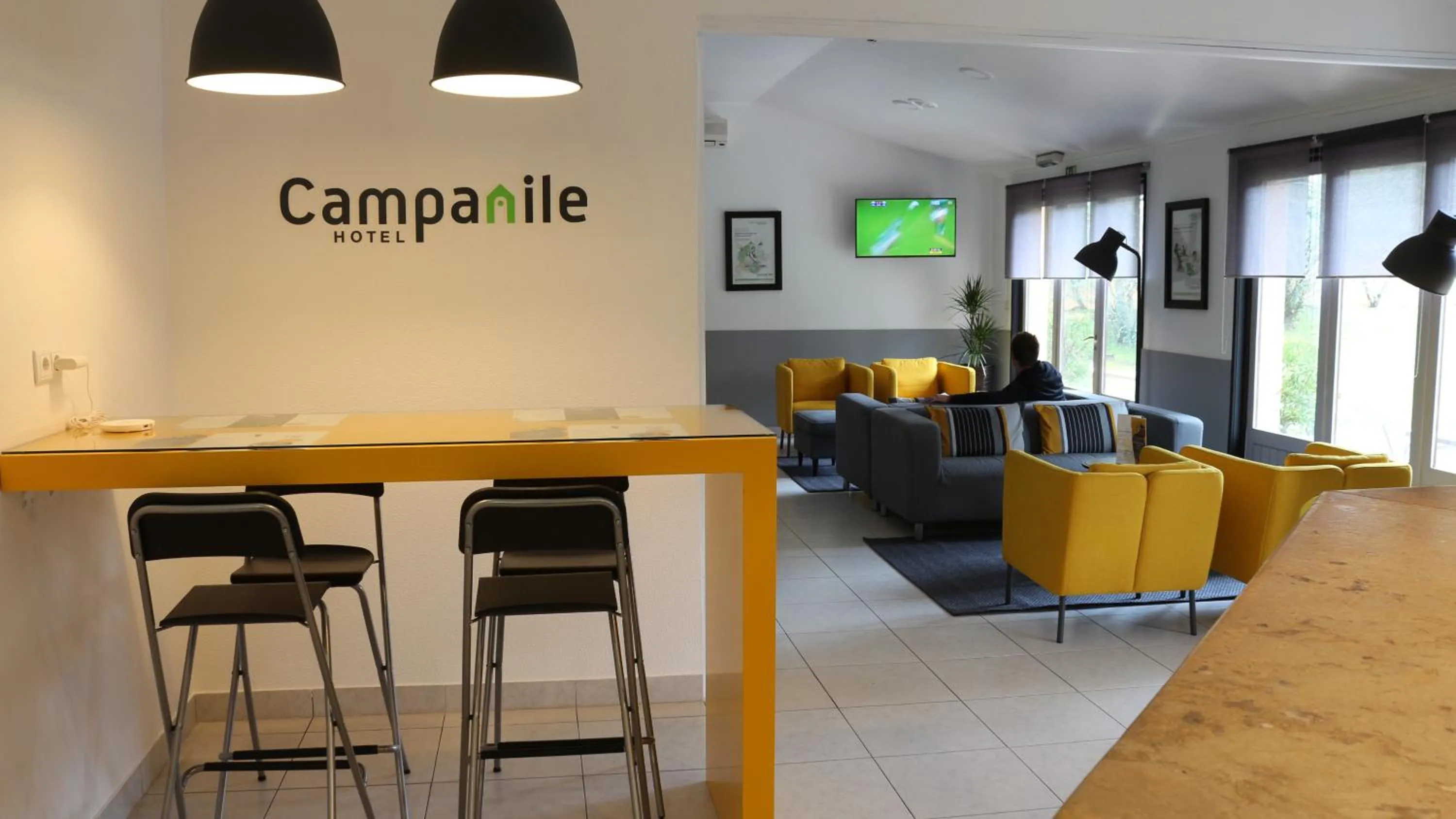 Lobby or reception in Campanile Setubal - Lisboa Sul