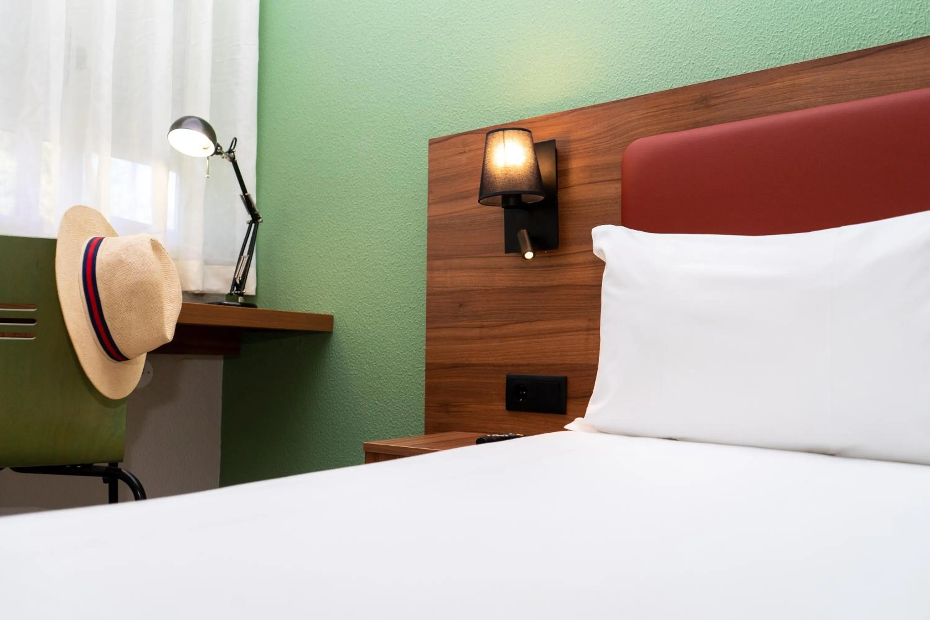 Decorative detail, Bed in Campanile Setubal - Lisboa Sul